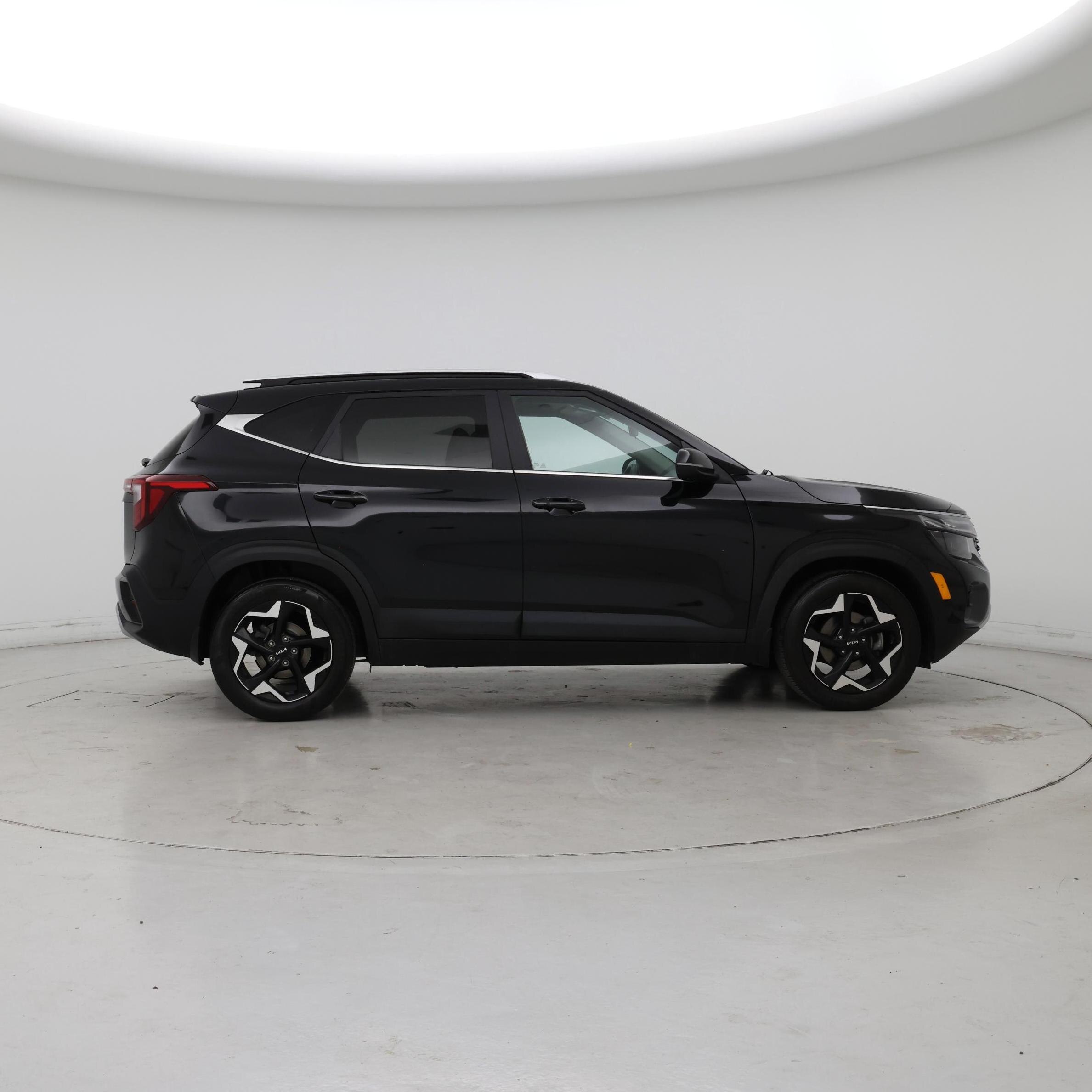 Thumbnail: 2024 Kia Seltos - 7