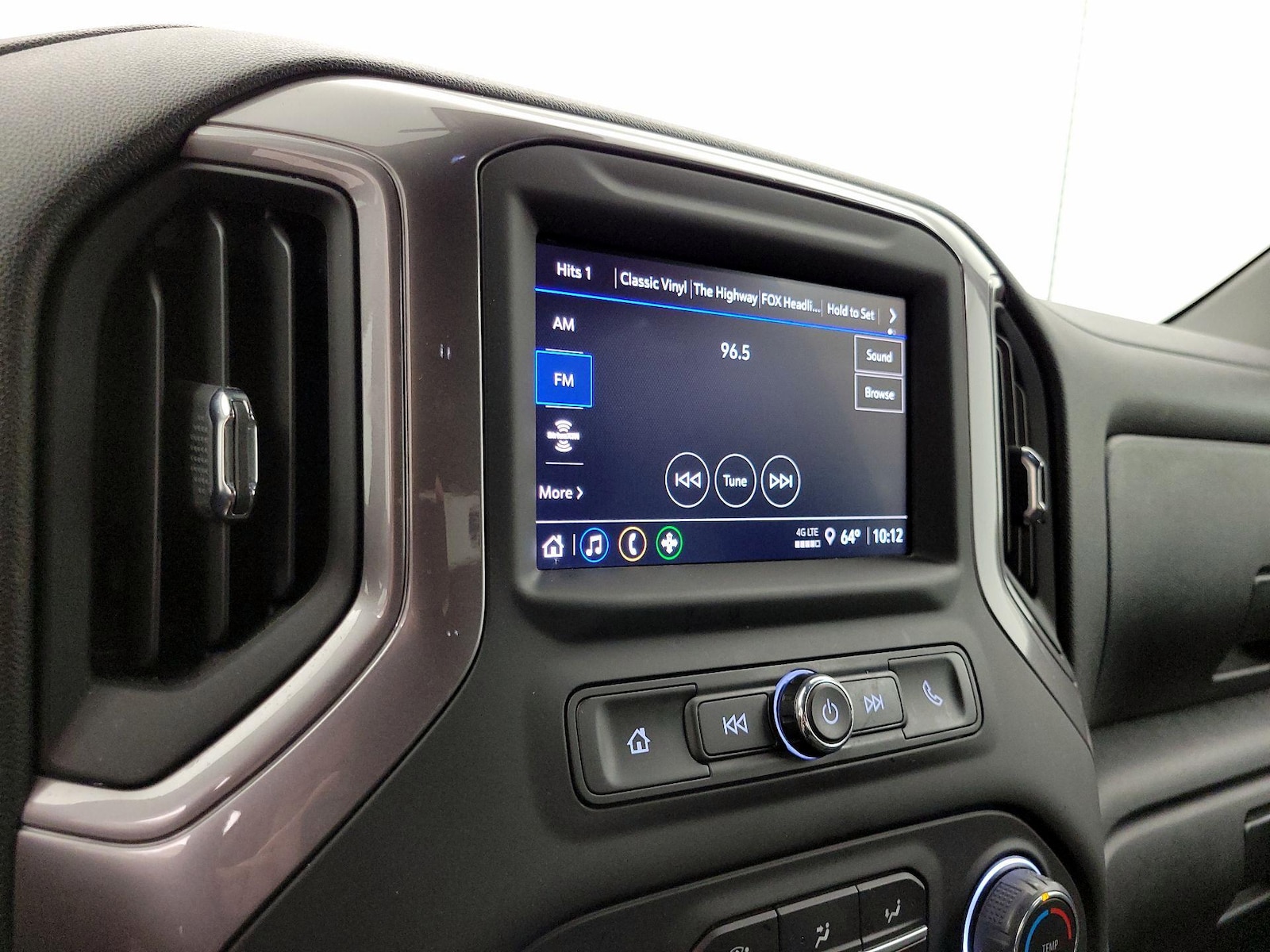 2022 Chevrolet Silverado 1500 Custom - Photo 16