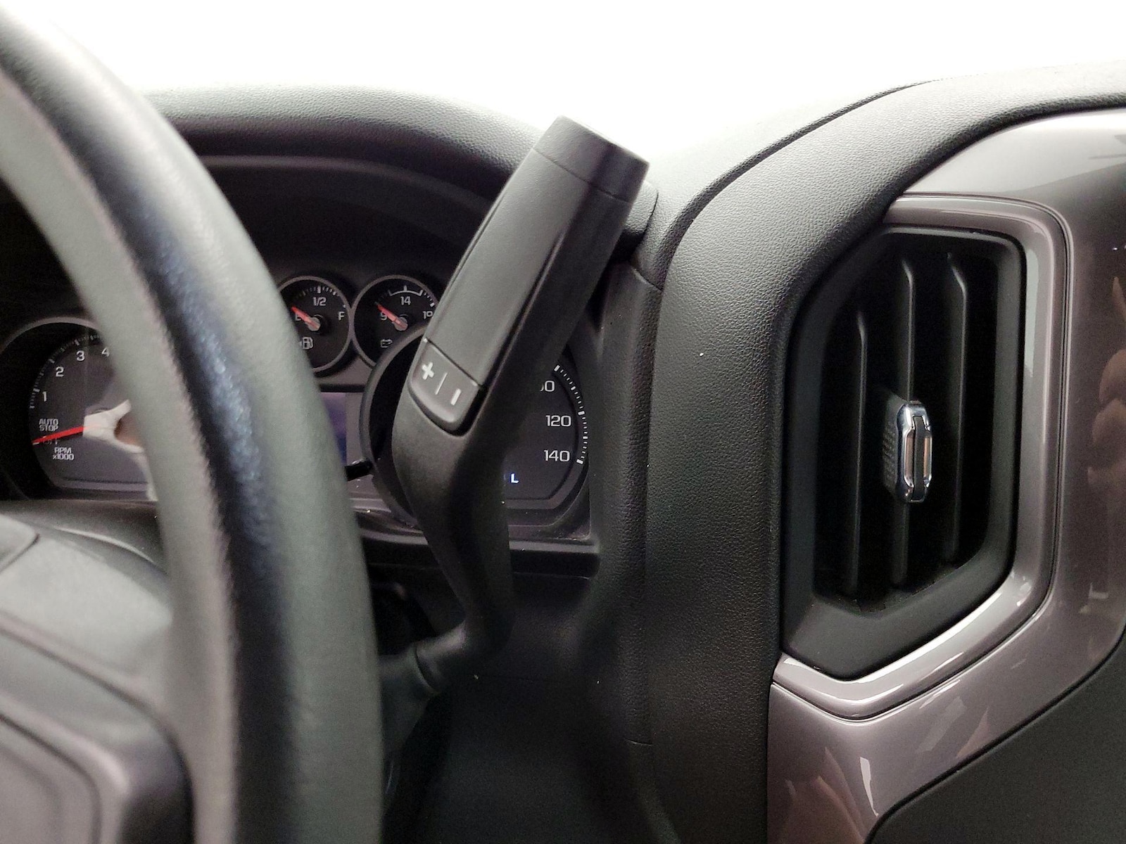 2022 Chevrolet Silverado 1500 Custom - Photo 18