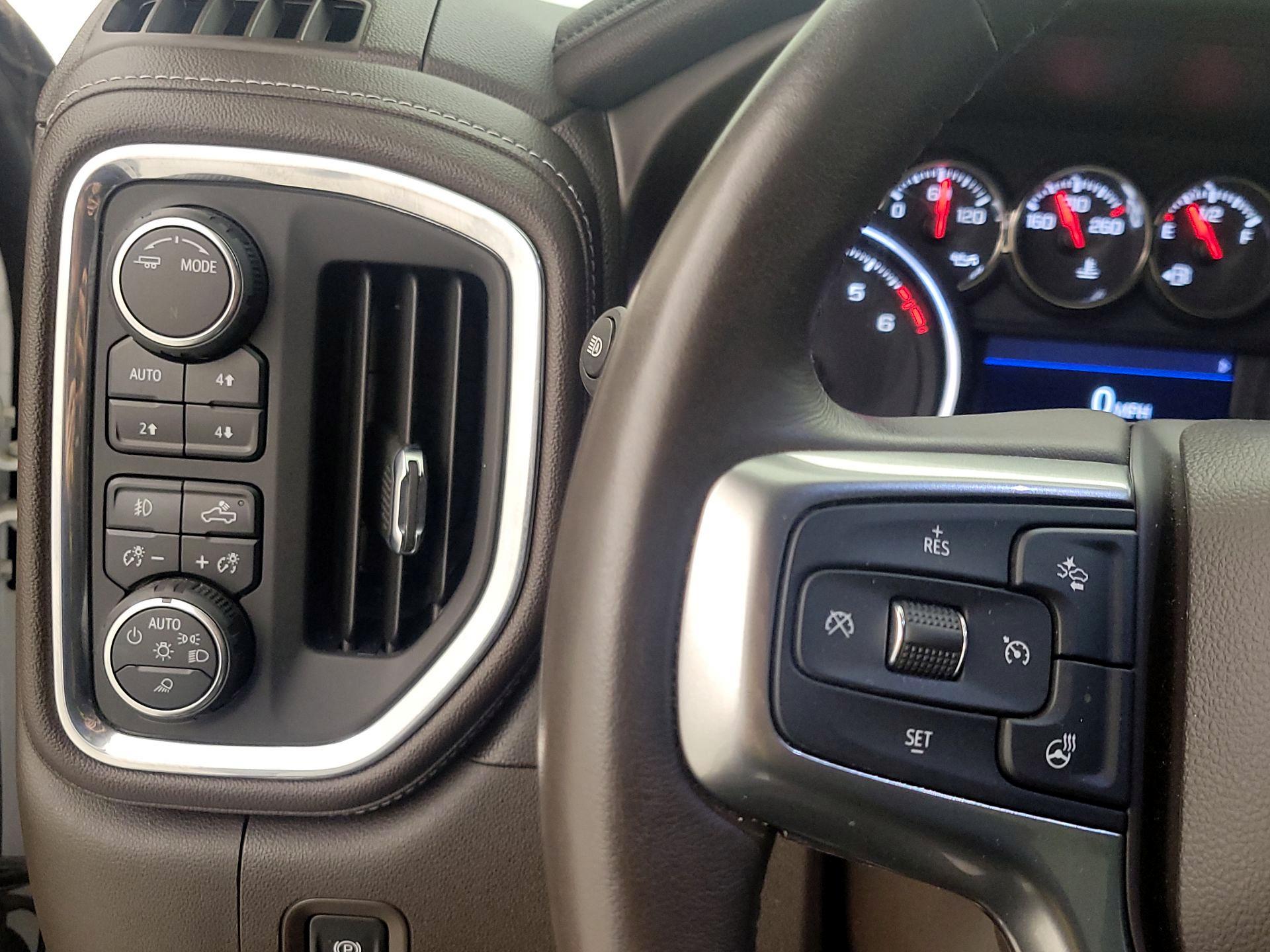Thumbnail: 2020 Chevrolet Silverado 1500 - 13