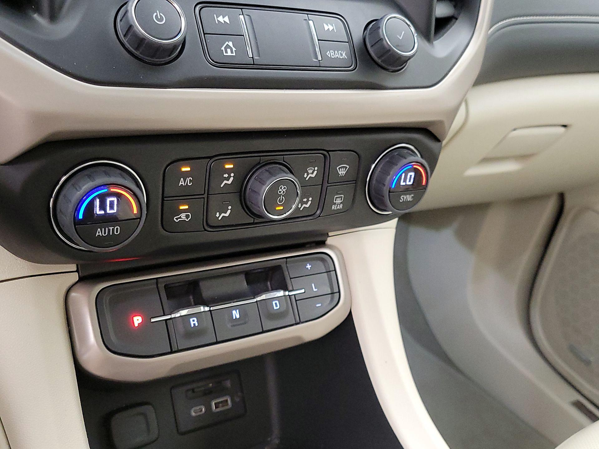 Thumbnail: 2023 GMC Acadia - 17