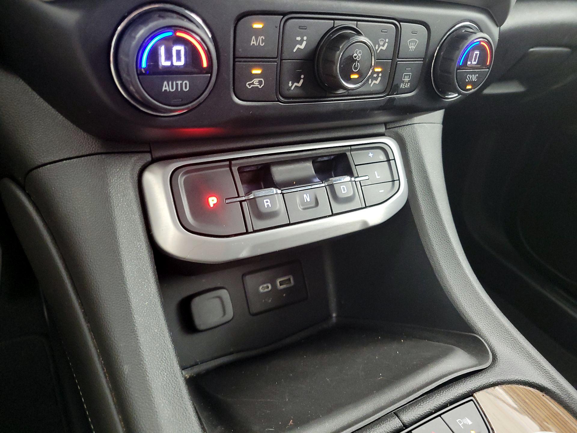 Thumbnail: 2020 GMC Acadia - 16
