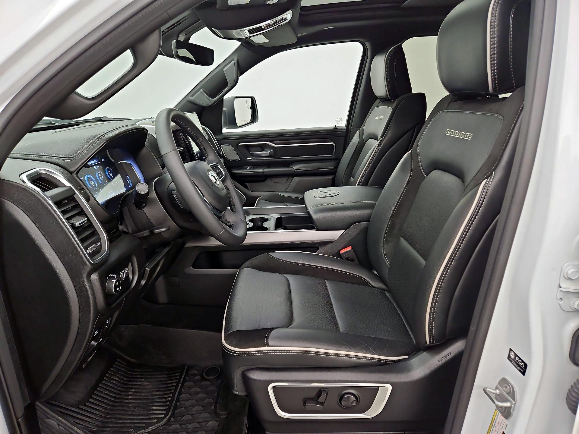 Thumbnail: 2025 RAM 1500 - 11
