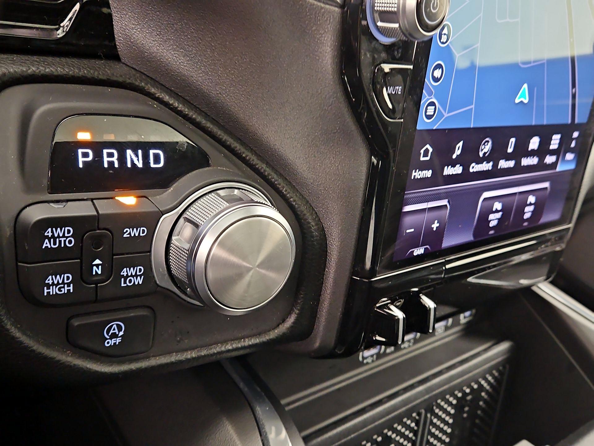 Thumbnail: 2025 RAM 1500 - 18