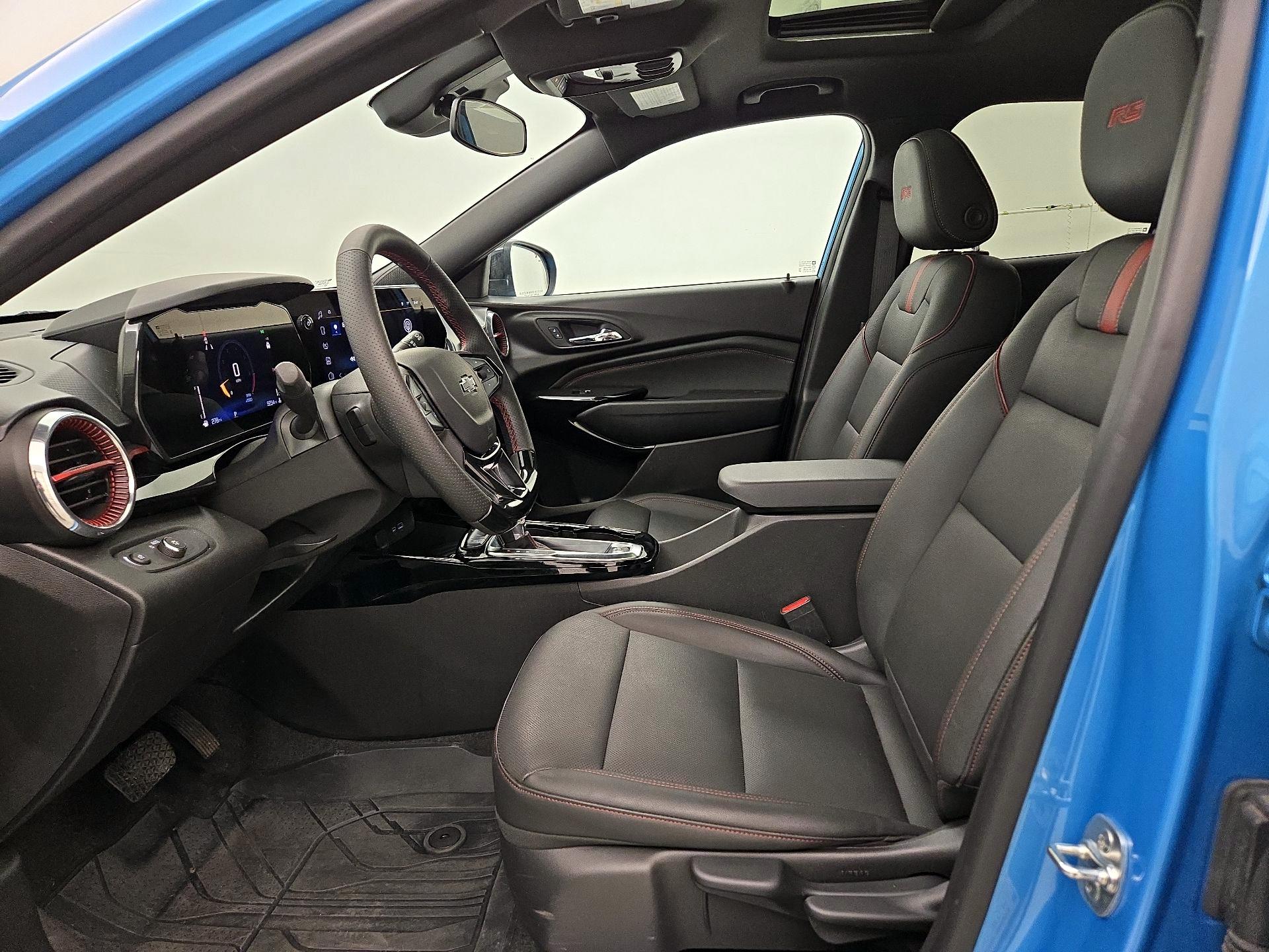 Thumbnail: 2025 Chevrolet Trax - 11