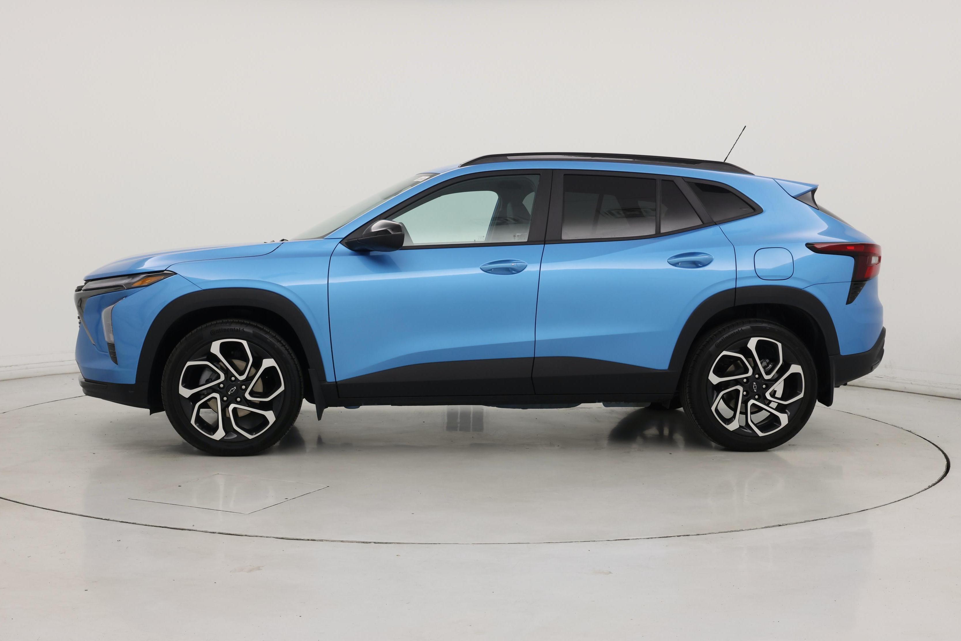 Thumbnail: 2025 Chevrolet Trax - 3