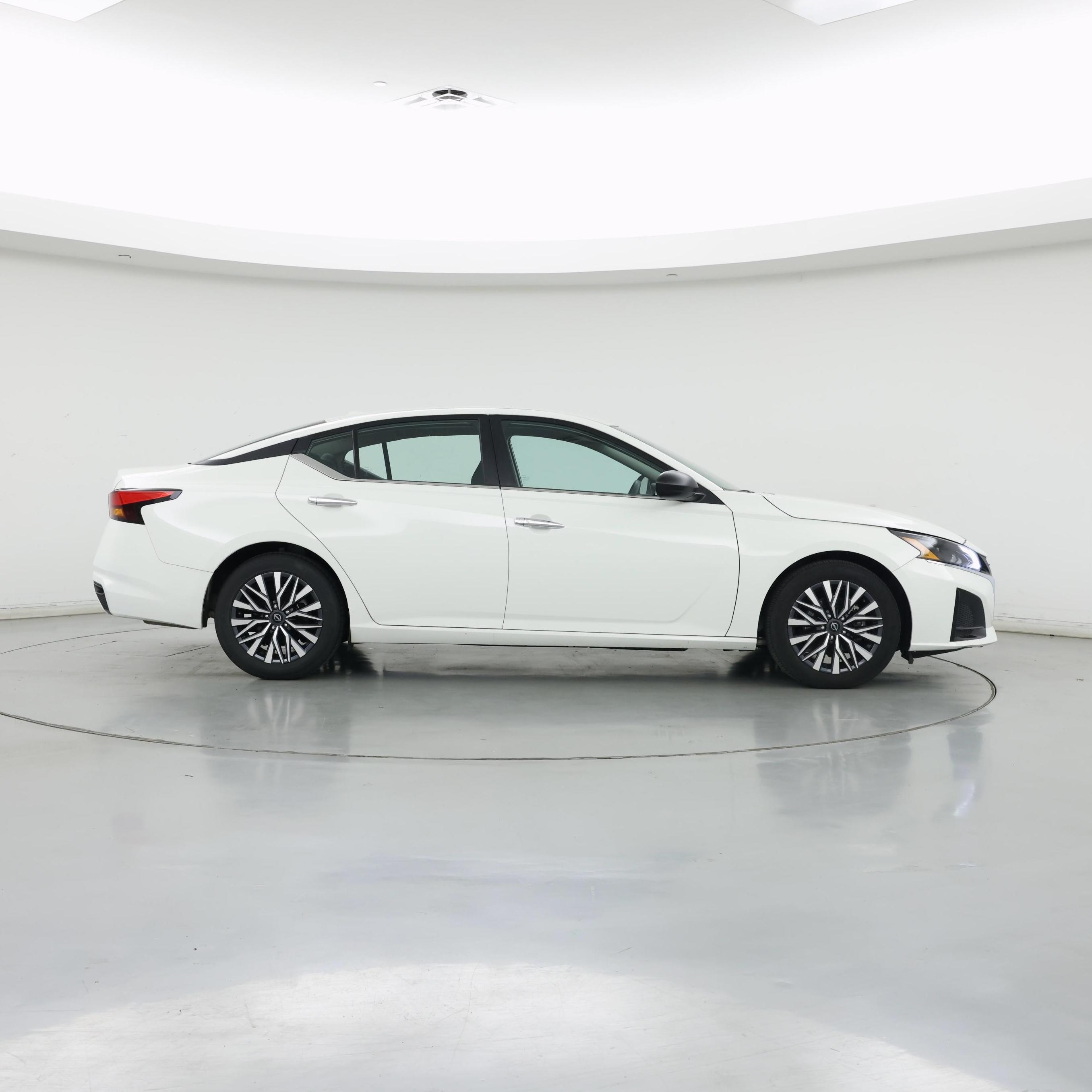 Thumbnail: 2025 Nissan Altima - 7
