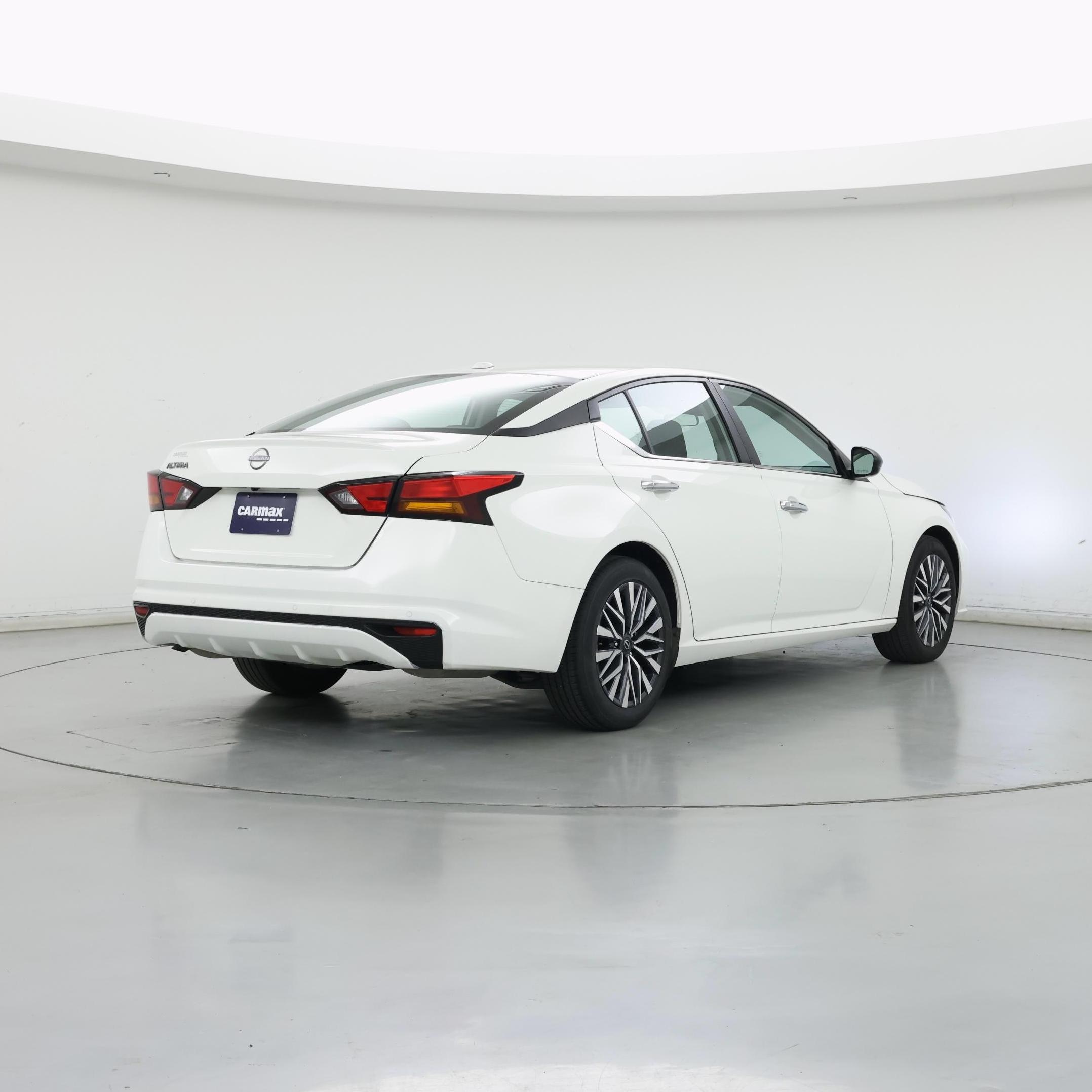 Thumbnail: 2025 Nissan Altima - 8