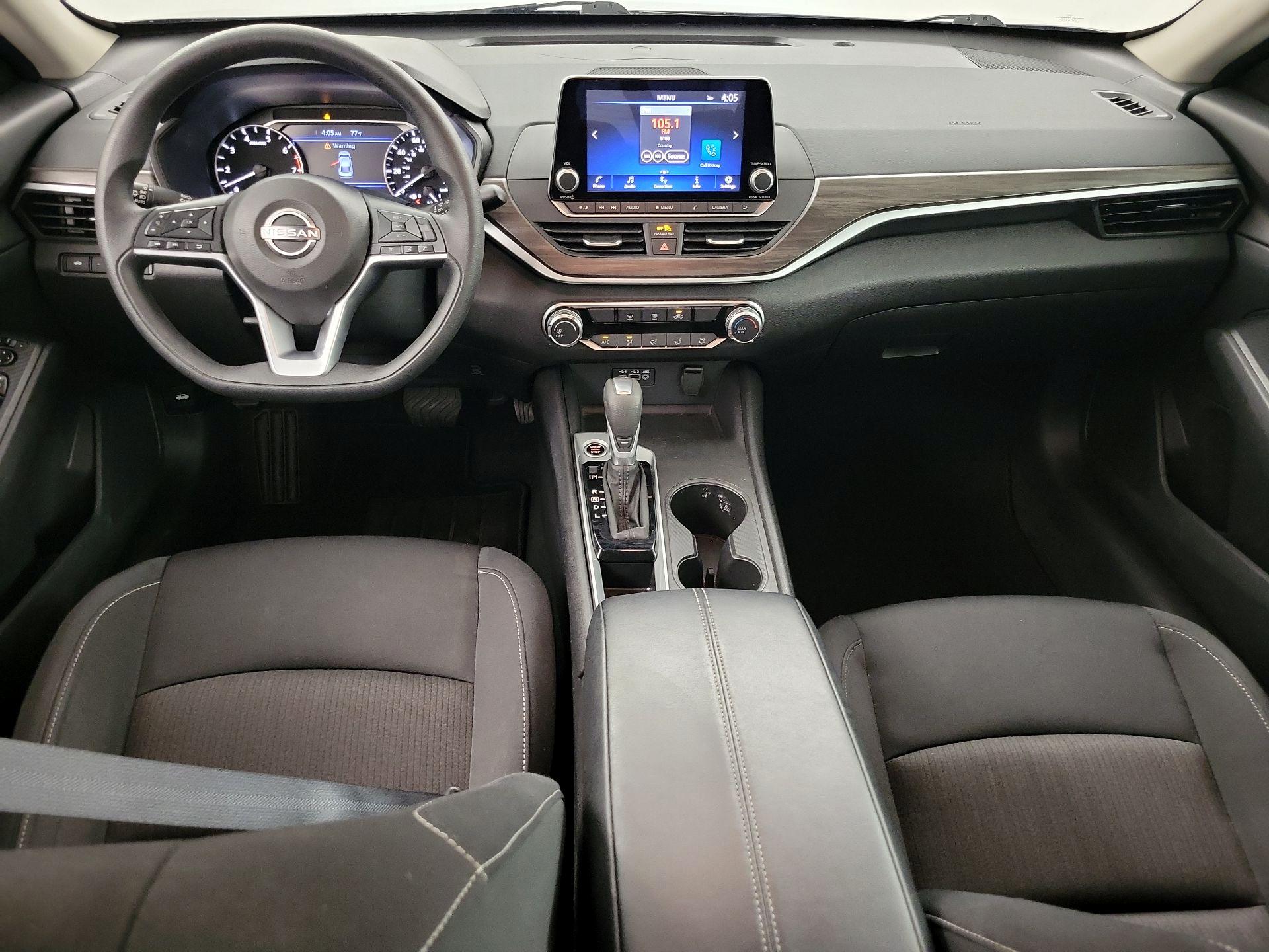 Thumbnail: 2025 Nissan Altima - 9