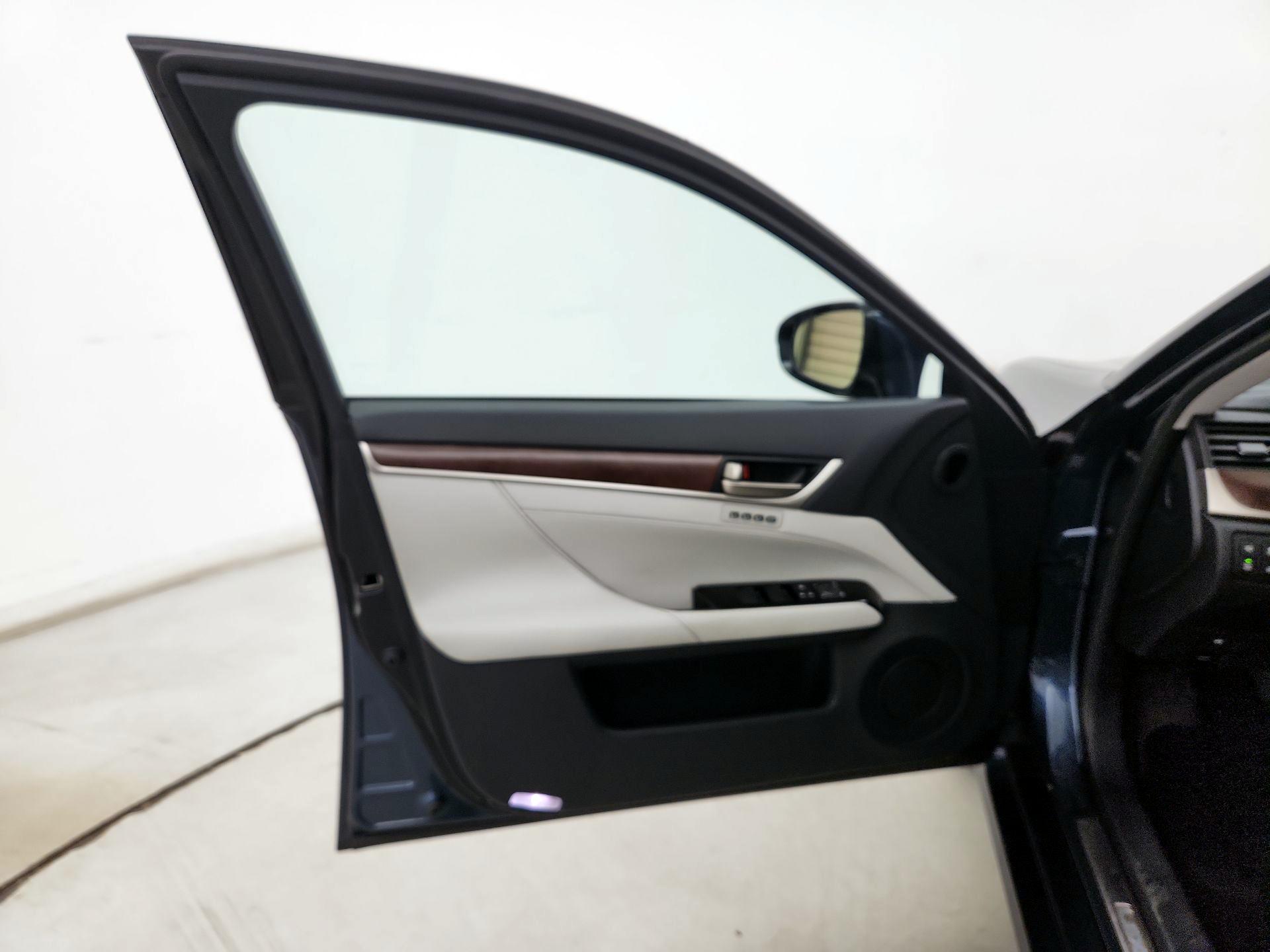 Thumbnail: 2014 Lexus GS - 12