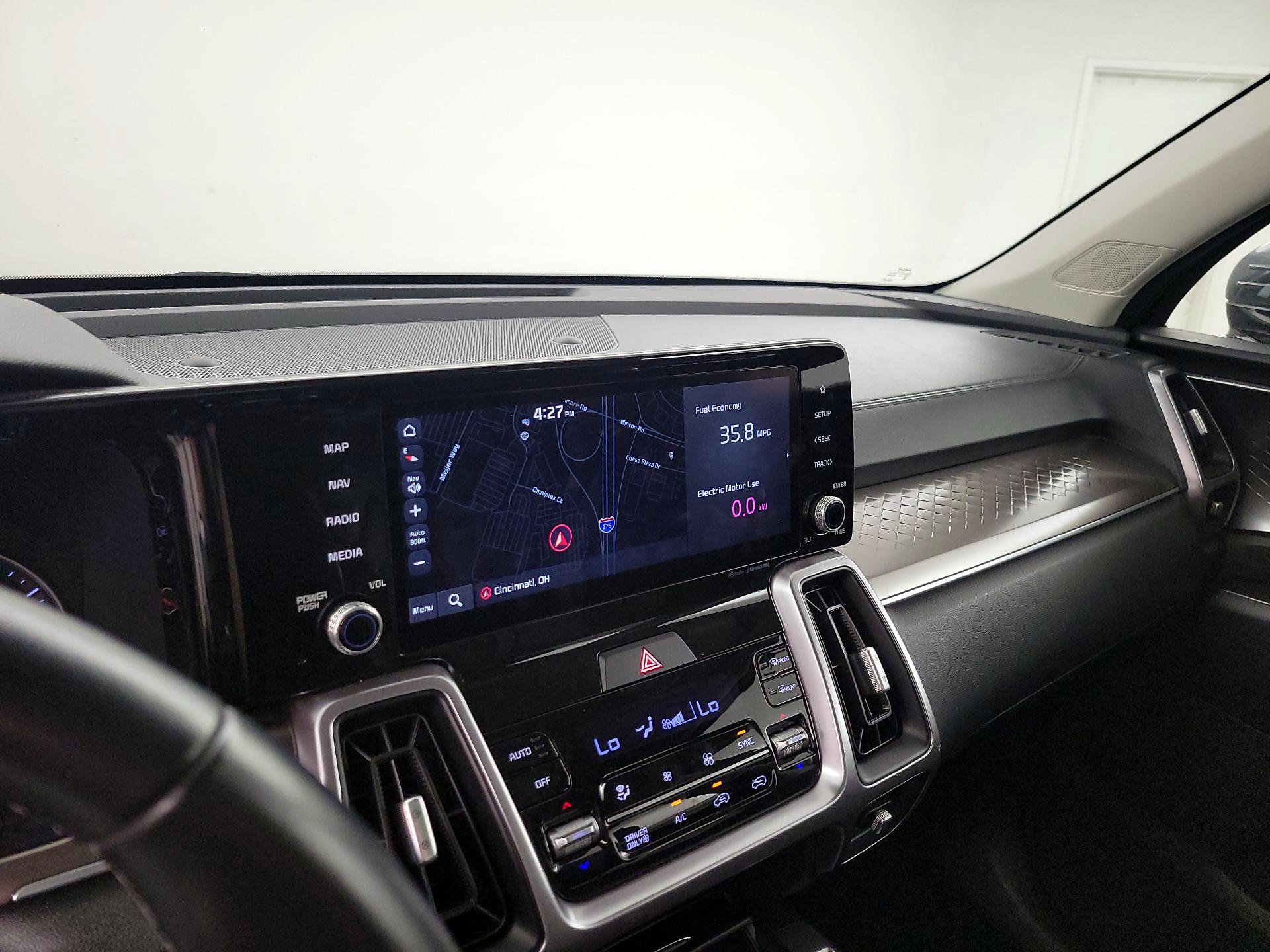 Thumbnail: 2022 Kia Sorento - 14