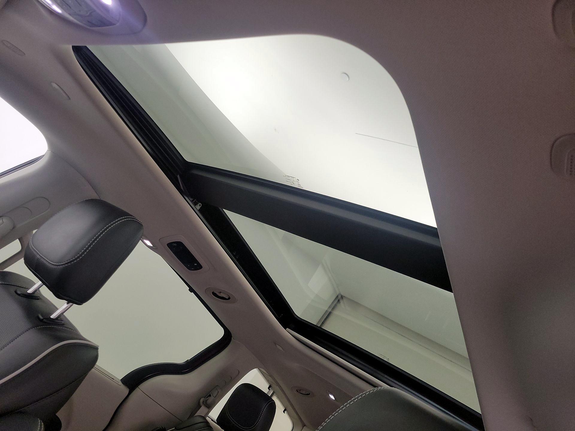 Thumbnail: 2023 Chrysler Pacifica - 20