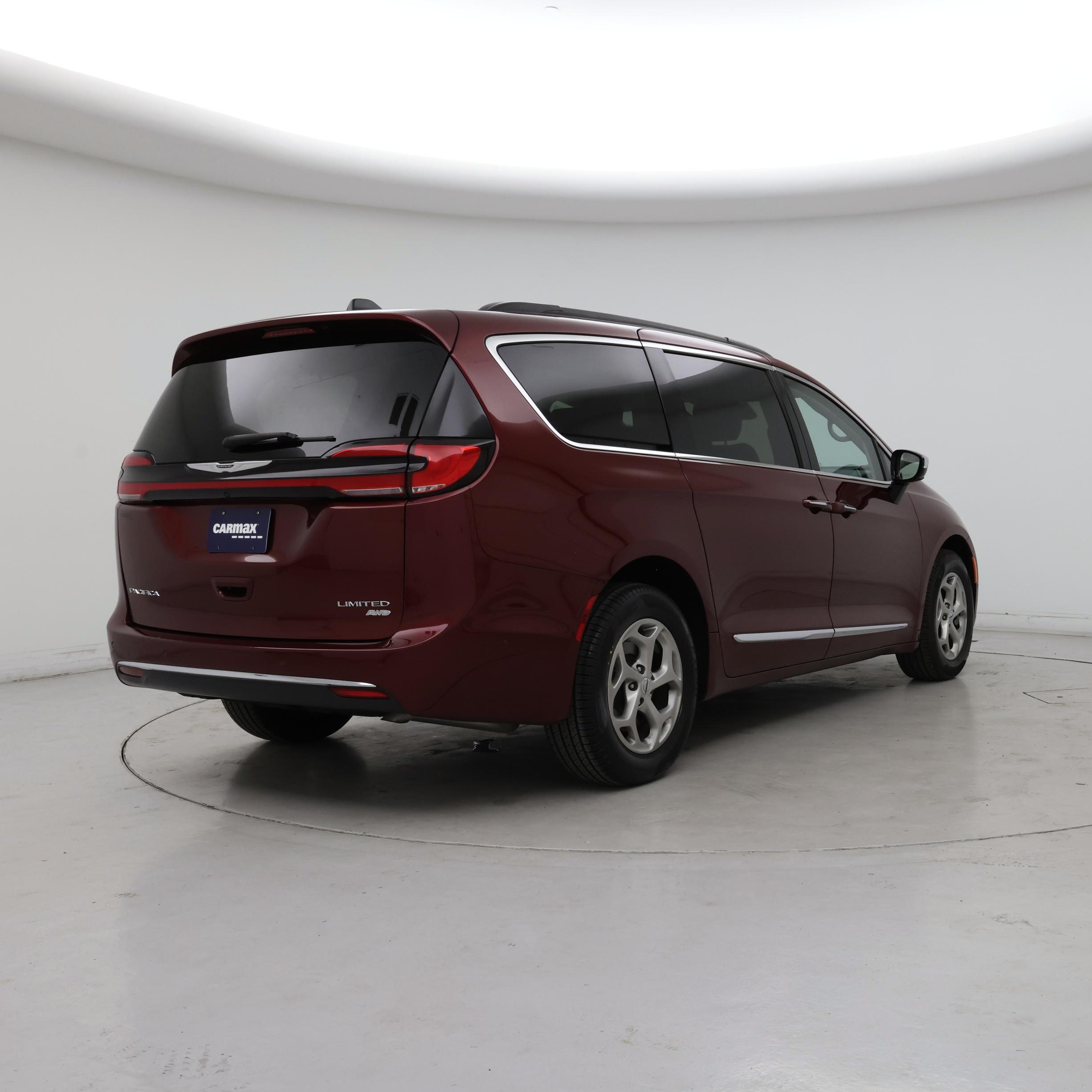 Thumbnail: 2023 Chrysler Pacifica - 8