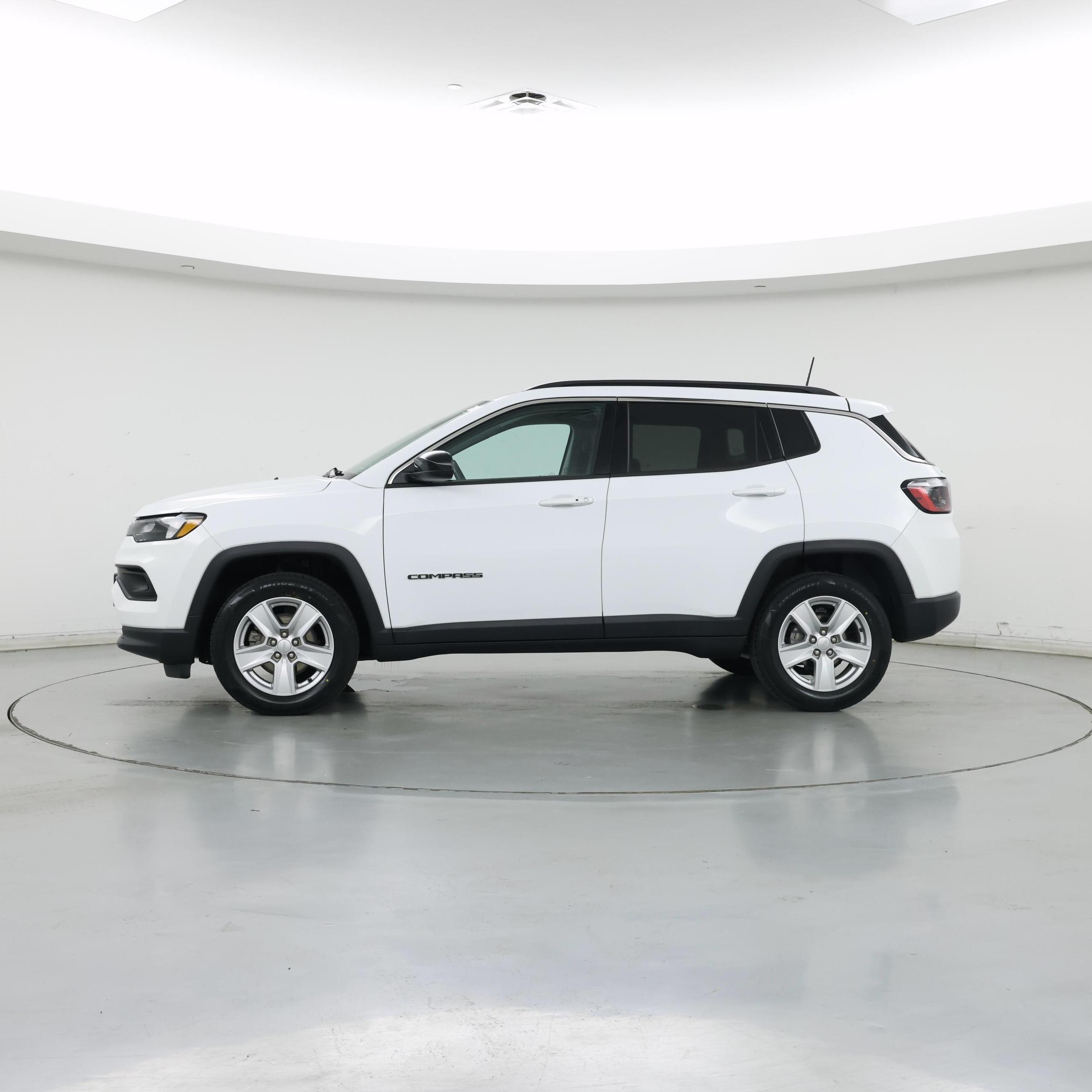 Thumbnail: 2022 Jeep Compass - 3