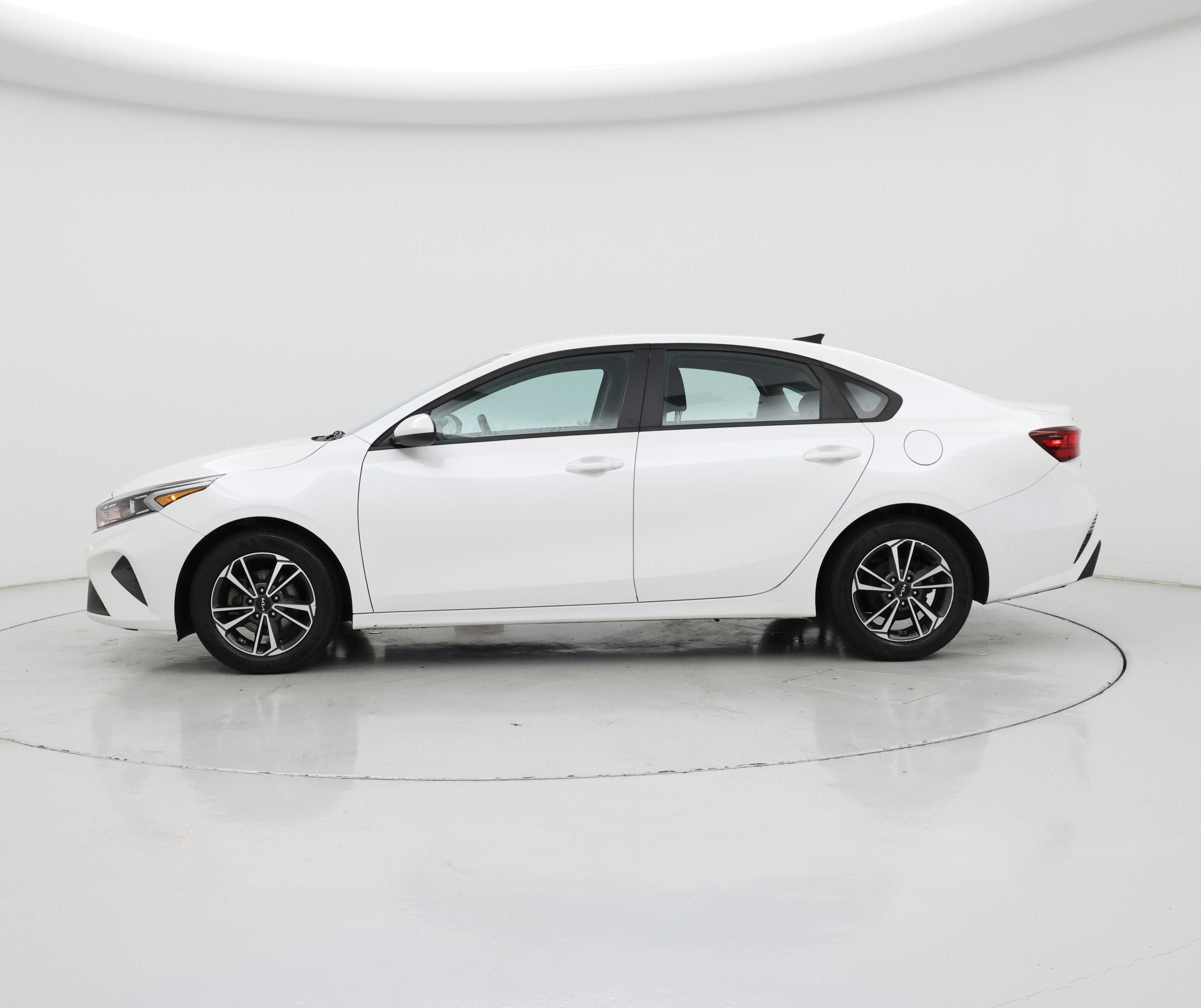 Thumbnail: 2023 Kia Forte - 3