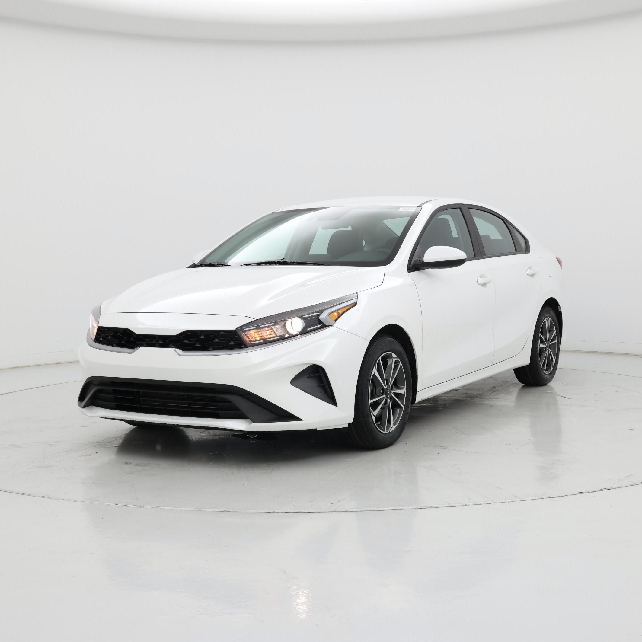 Thumbnail: 2023 Kia Forte - 4