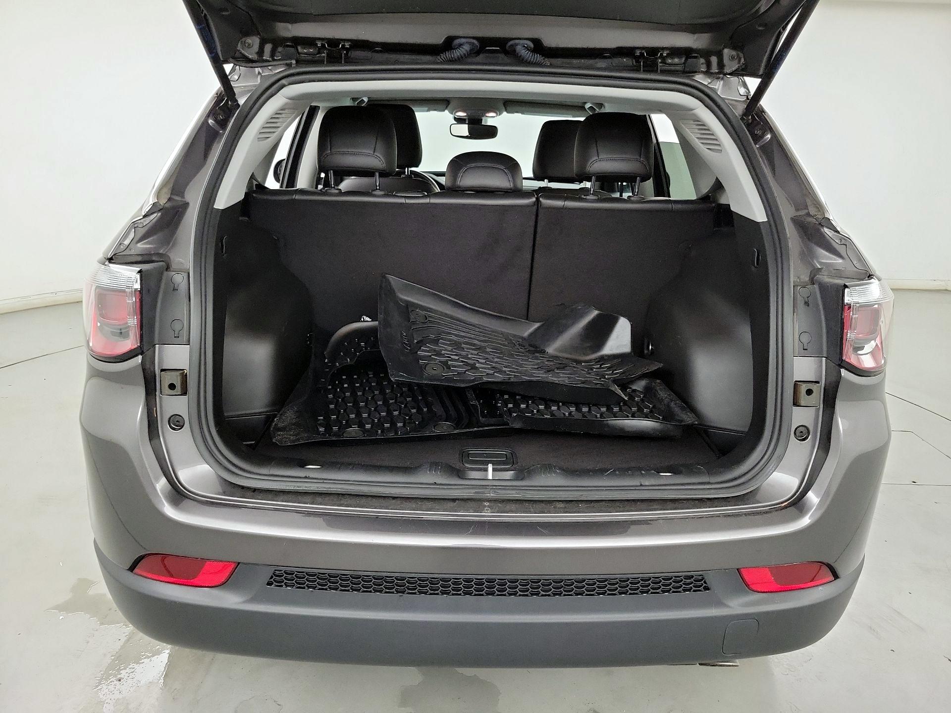 Thumbnail: 2022 Jeep Compass - 20