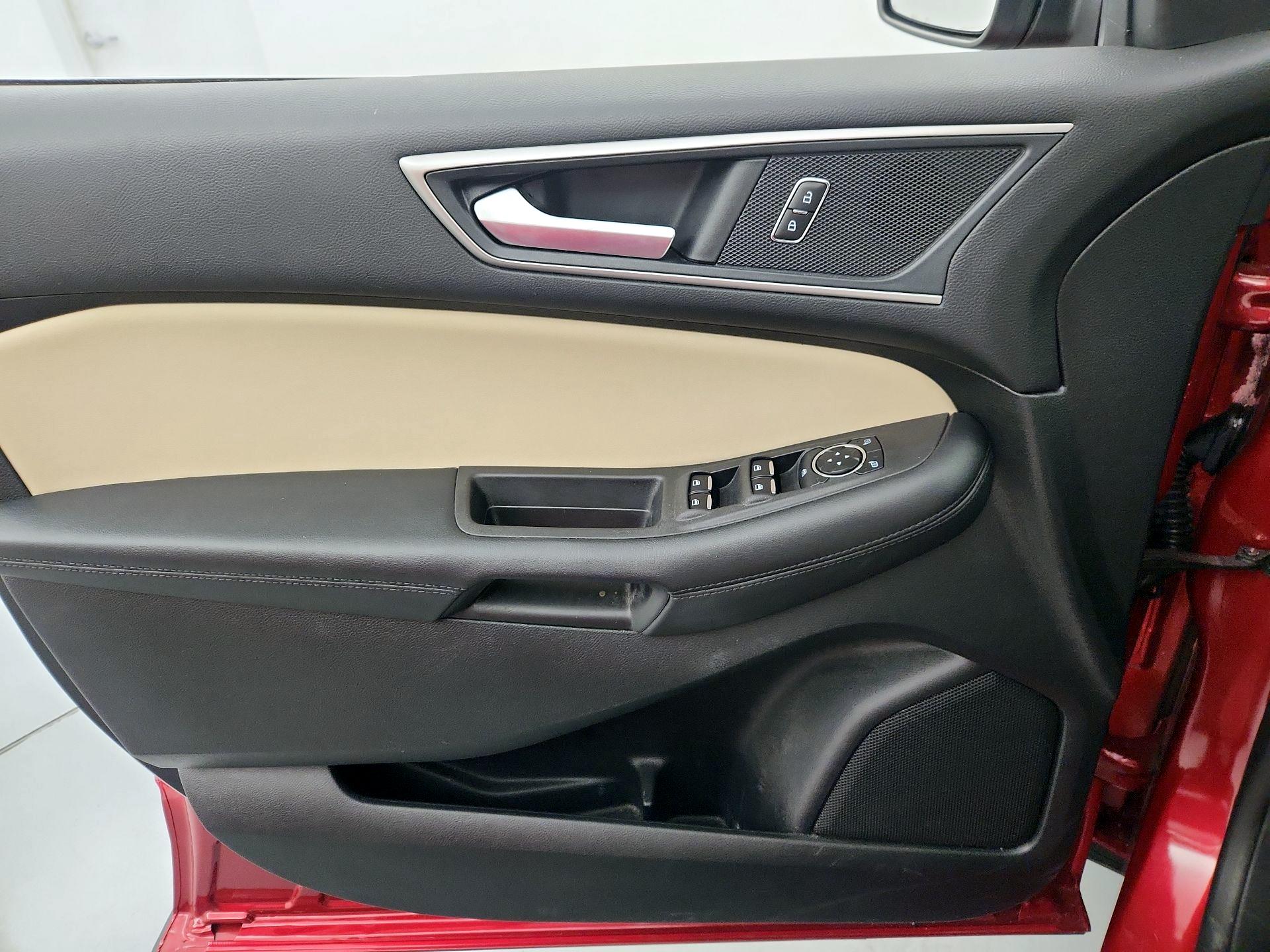 Thumbnail: 2023 Ford Edge - 12