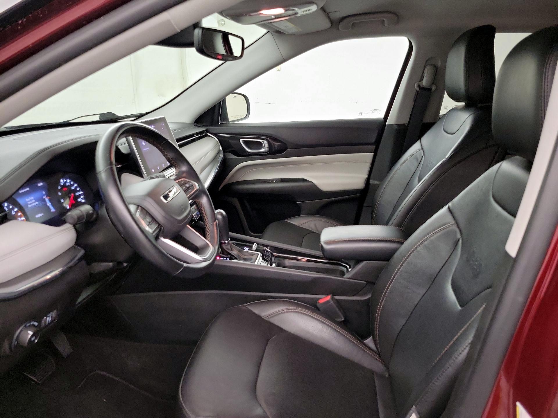Thumbnail: 2022 Jeep Compass - 11