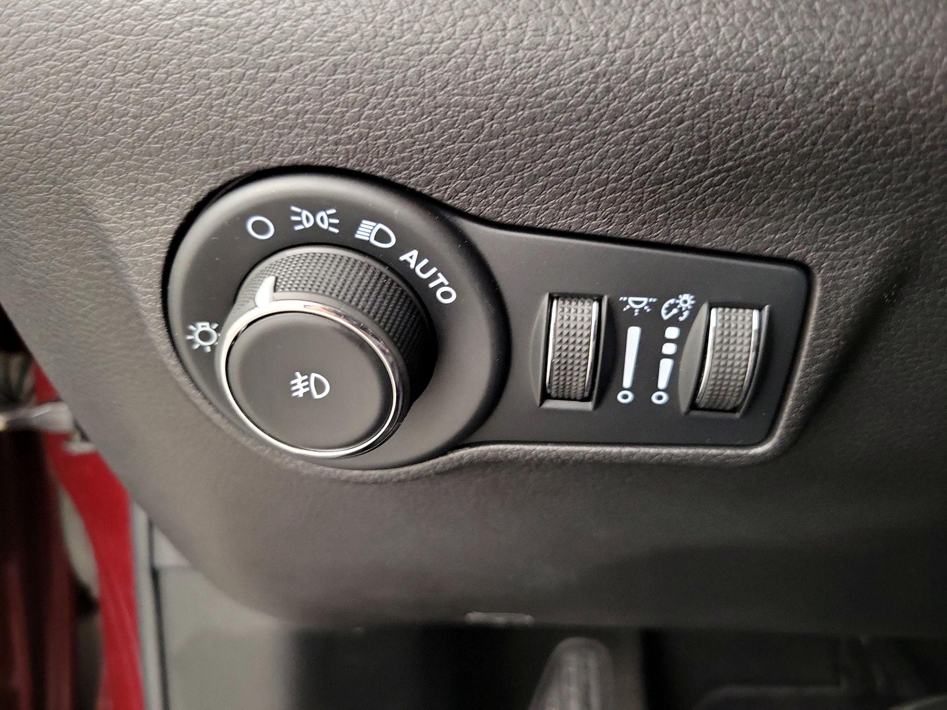 Thumbnail: 2022 Jeep Compass - 13