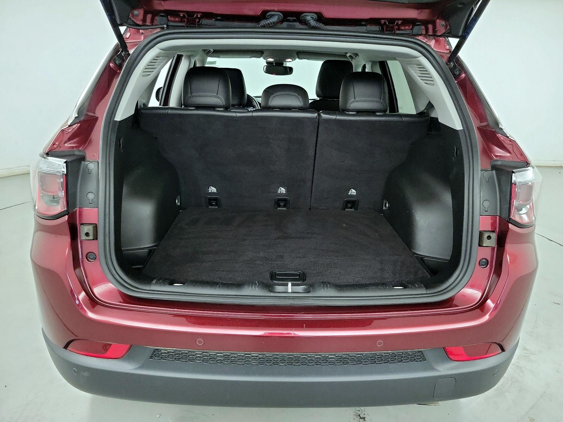 Thumbnail: 2022 Jeep Compass - 20