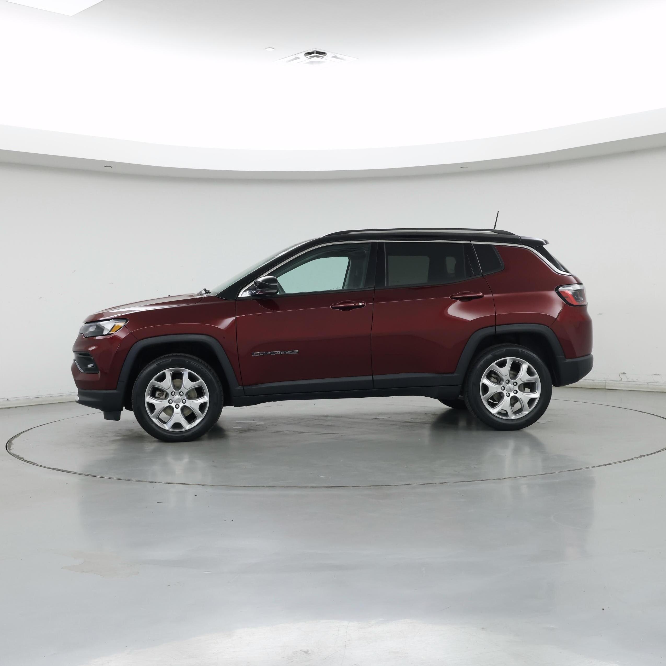 Thumbnail: 2022 Jeep Compass - 3