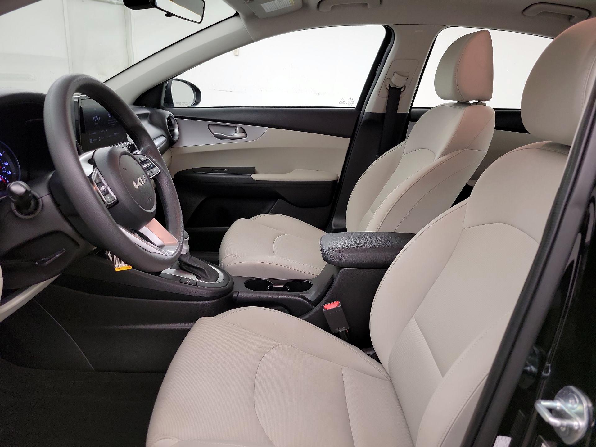 Thumbnail: 2023 Kia Forte - 11