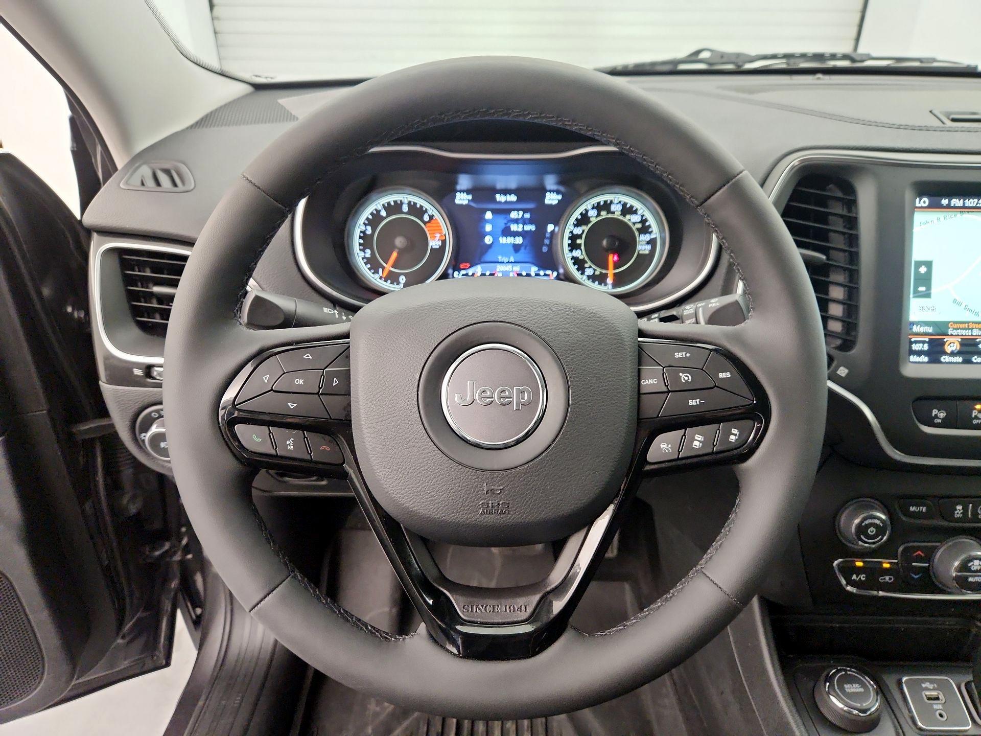 Thumbnail: 2023 Jeep Cherokee - 10