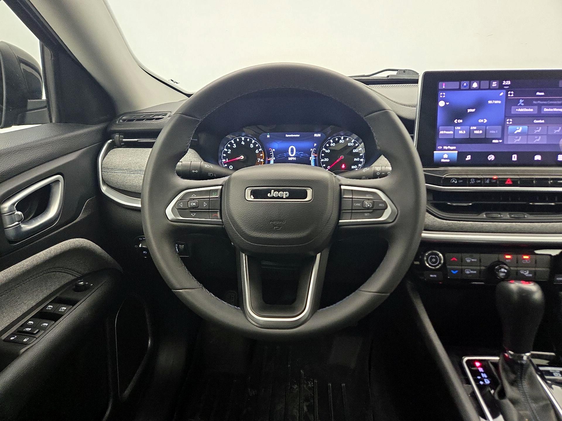 Thumbnail: 2022 Jeep Compass - 10