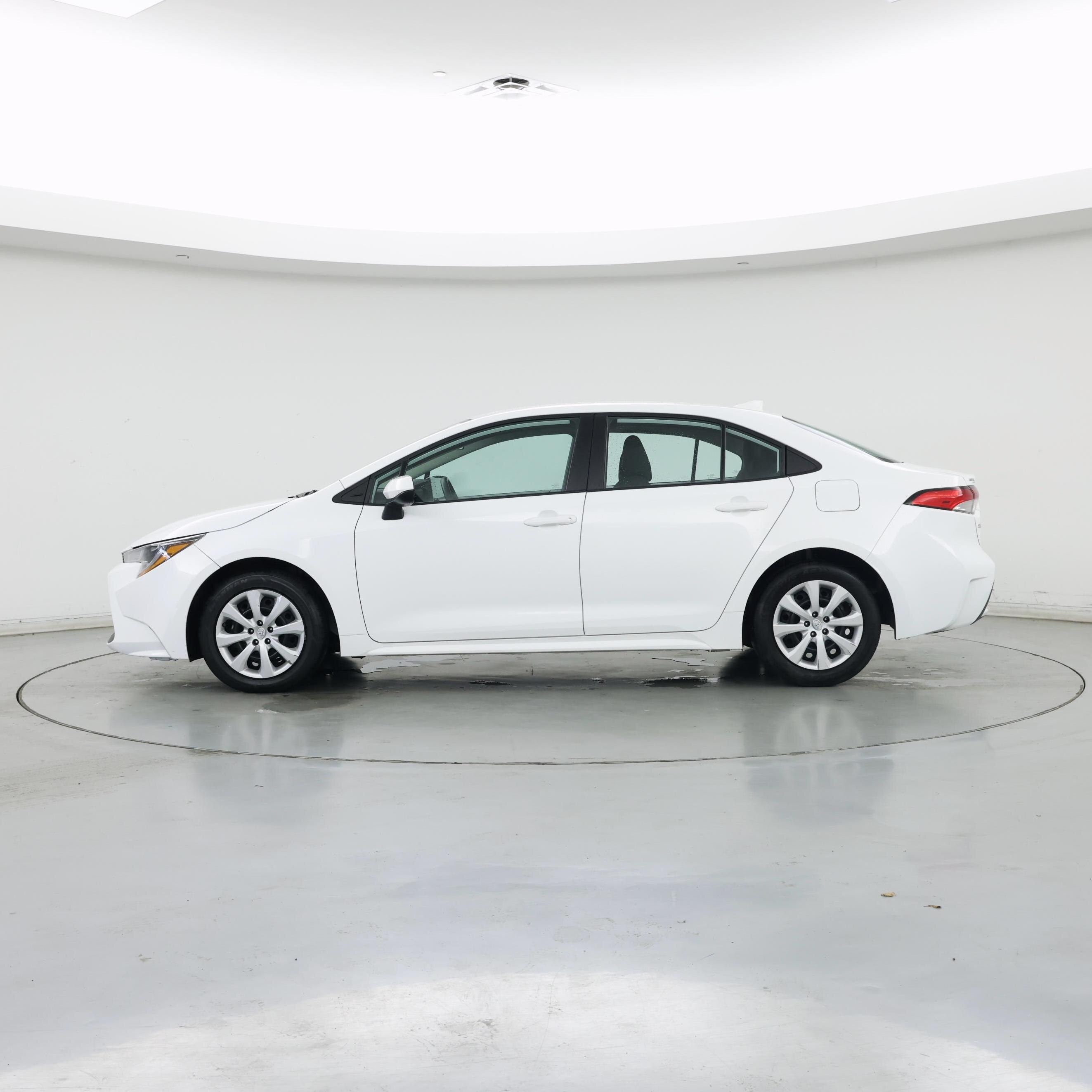 Thumbnail: 2022 Toyota Corolla - 3