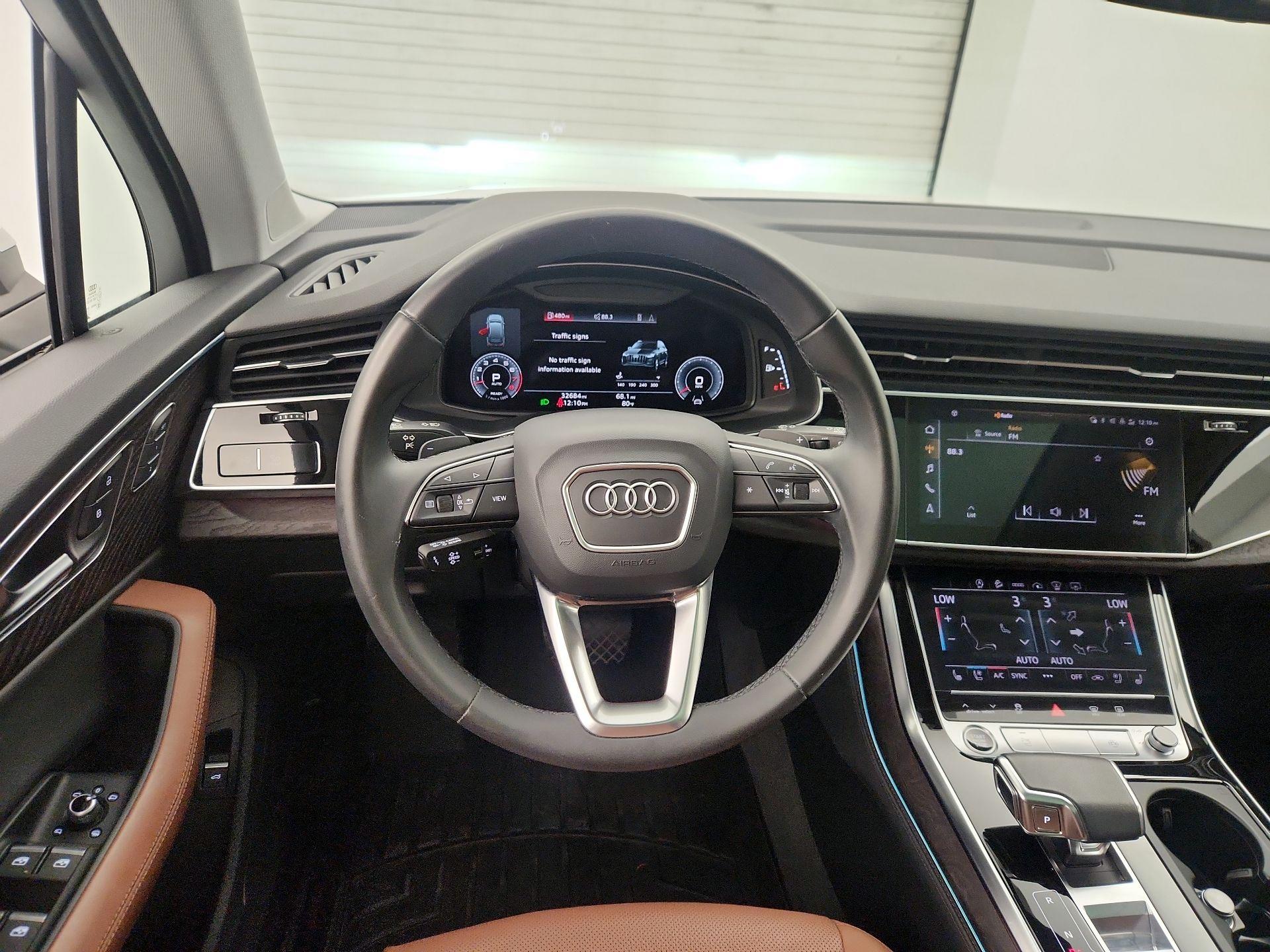 Thumbnail: 2022 Audi Q7 - 10