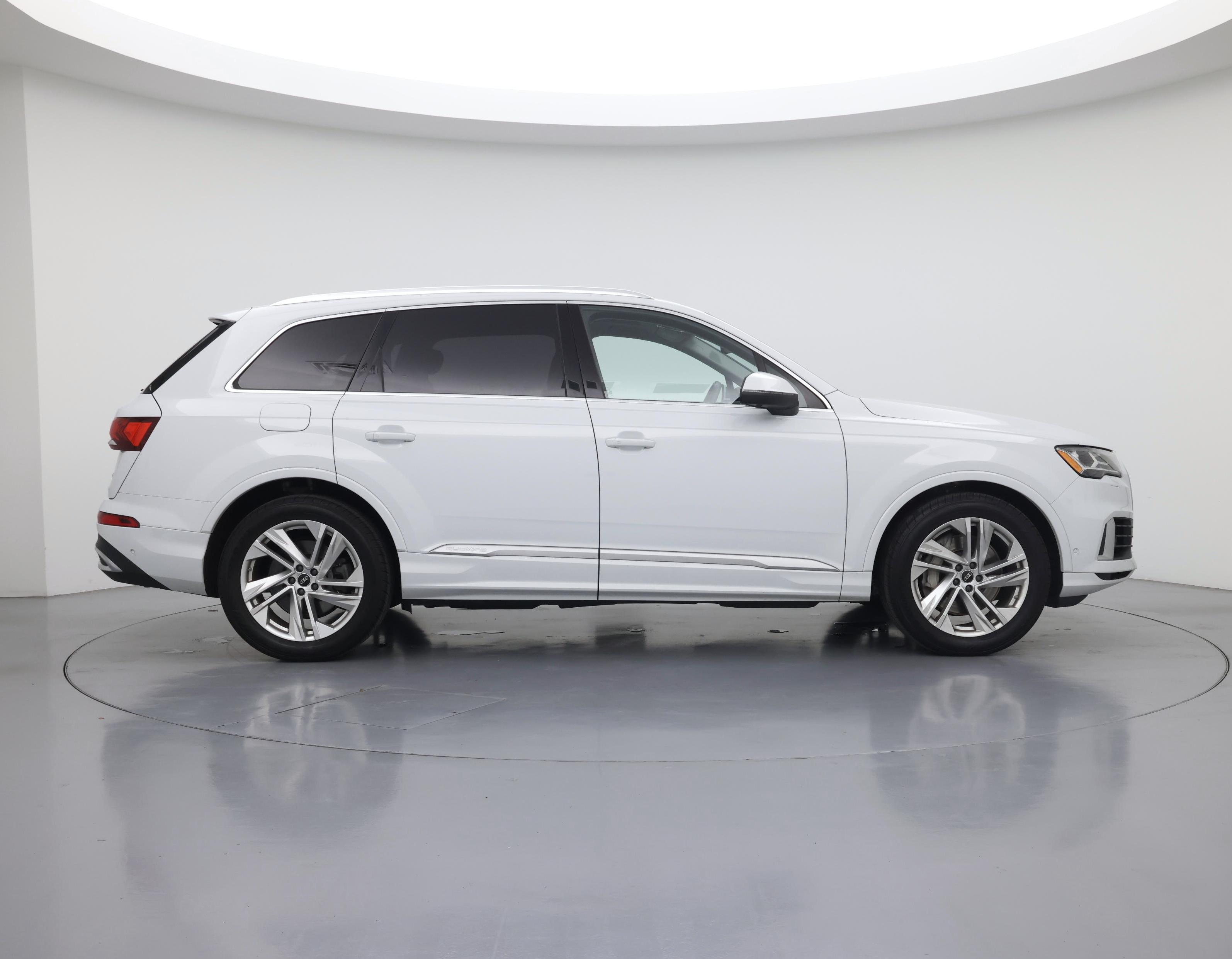 Thumbnail: 2022 Audi Q7 - 7