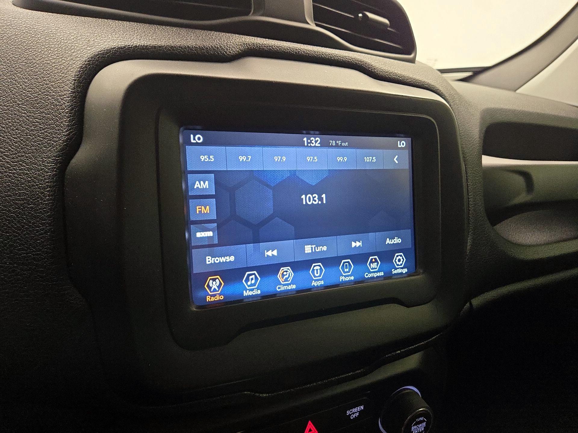 Thumbnail: 2020 Jeep Renegade - 15