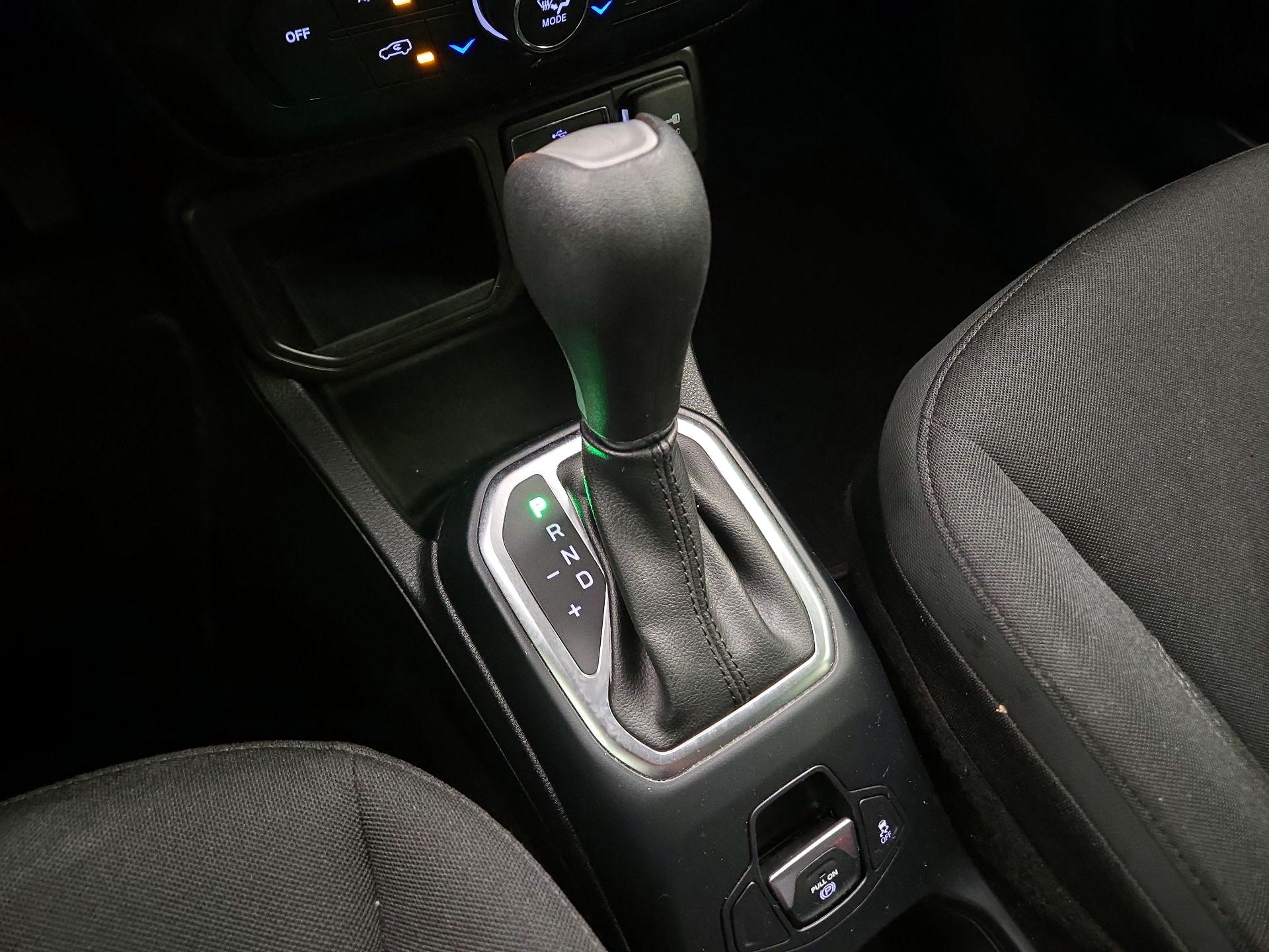Thumbnail: 2020 Jeep Renegade - 17