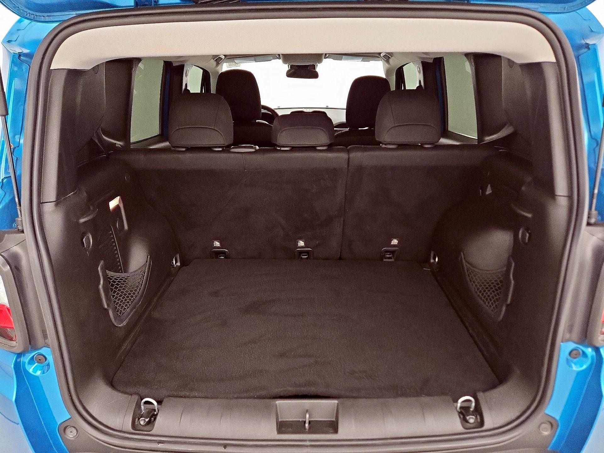 Thumbnail: 2020 Jeep Renegade - 20