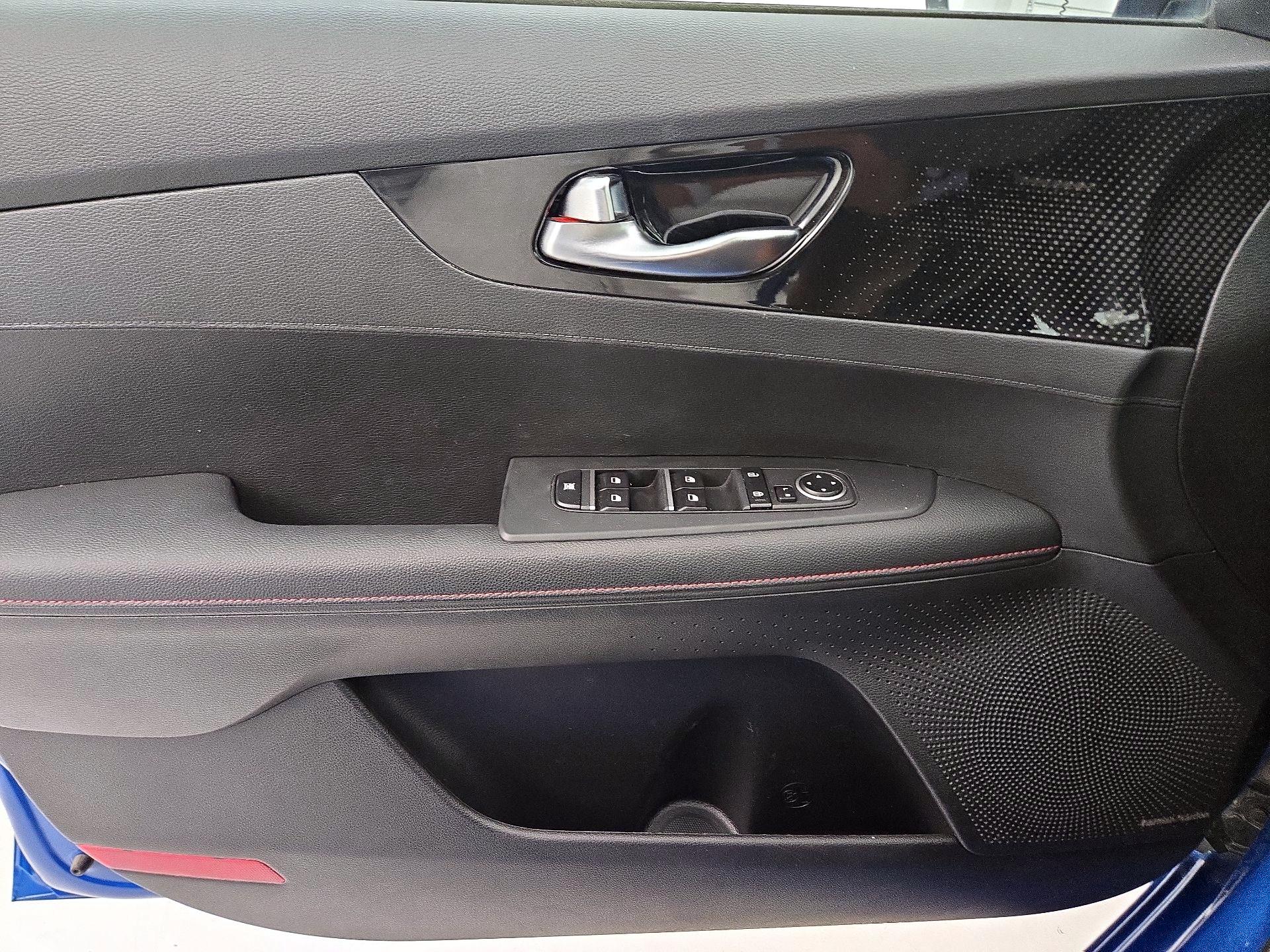 Thumbnail: 2023 Kia Forte - 12