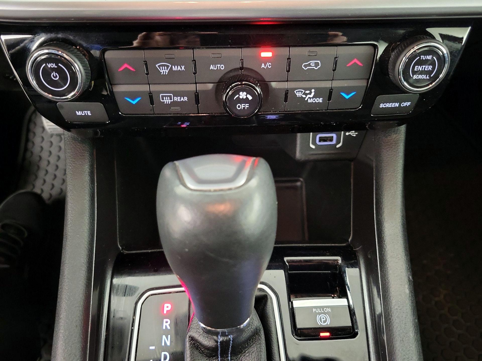 Thumbnail: 2022 Jeep Compass - 16