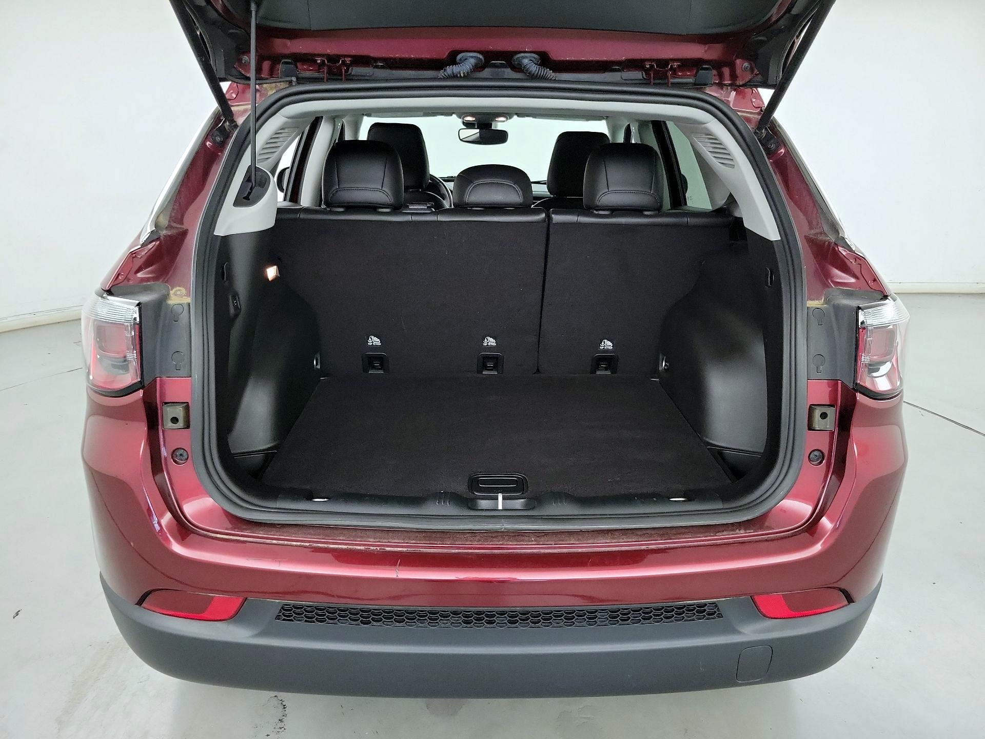 Thumbnail: 2022 Jeep Compass - 20