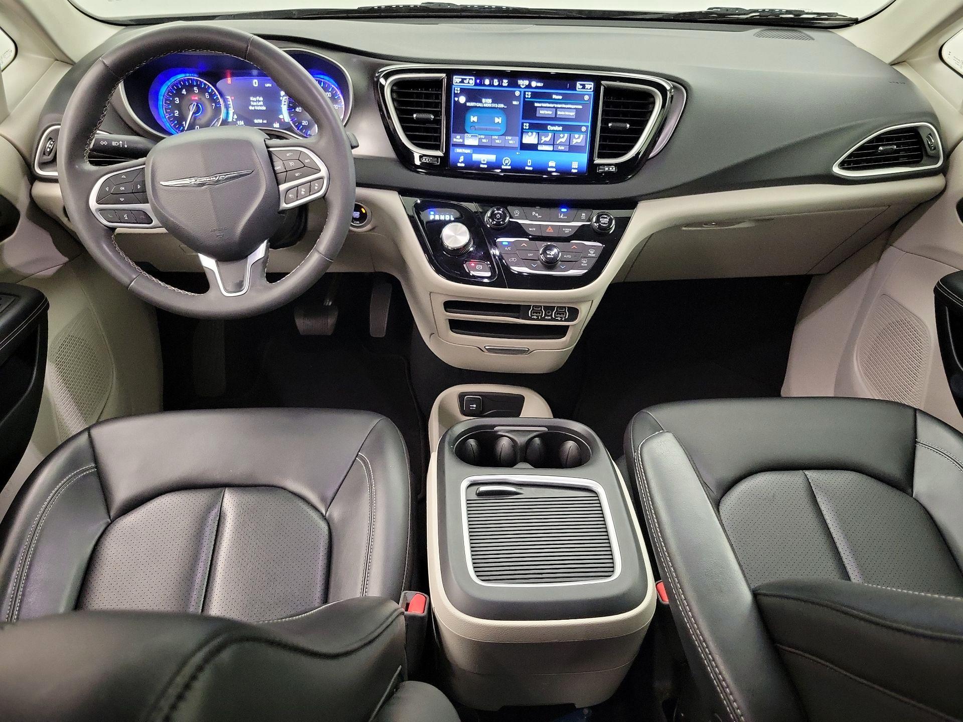 Thumbnail: 2023 Chrysler Pacifica - 9
