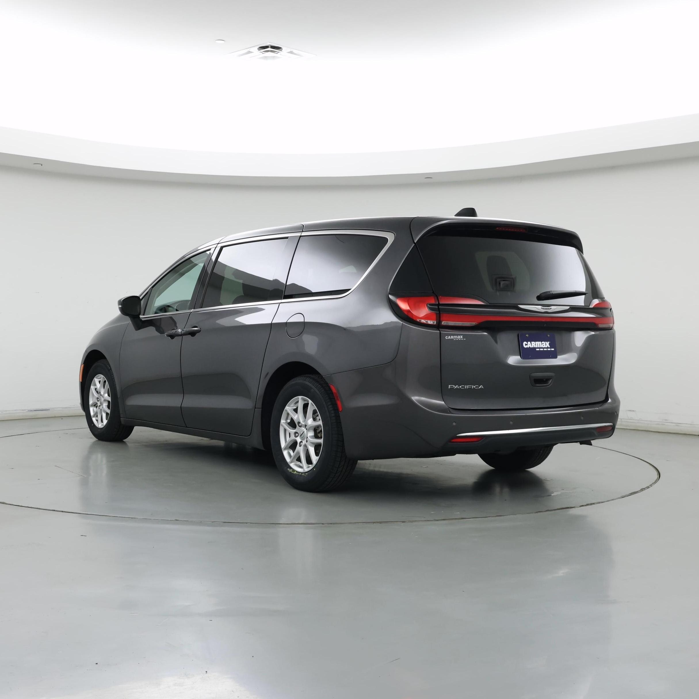 Thumbnail: 2023 Chrysler Pacifica - 2