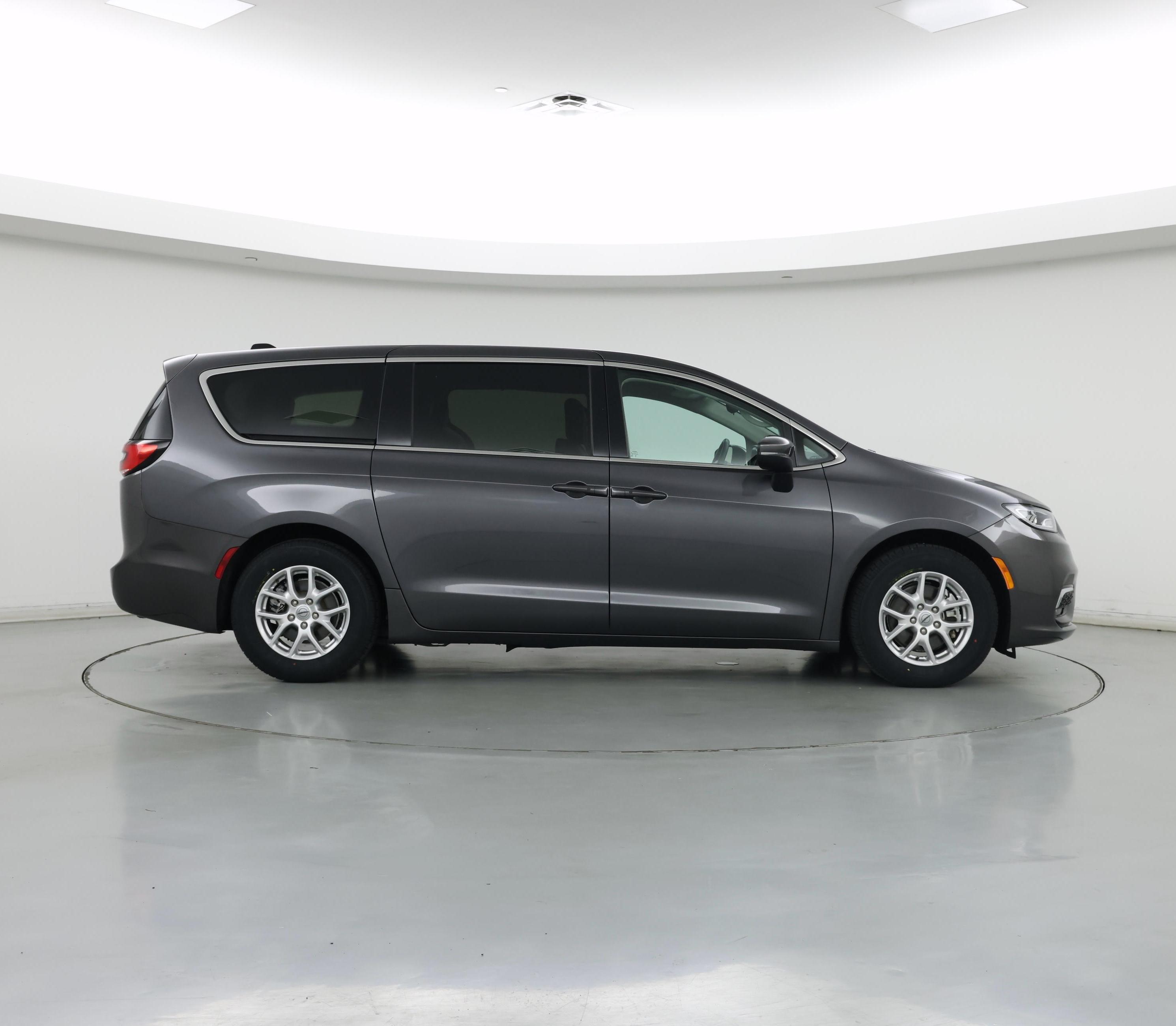 Thumbnail: 2023 Chrysler Pacifica - 7