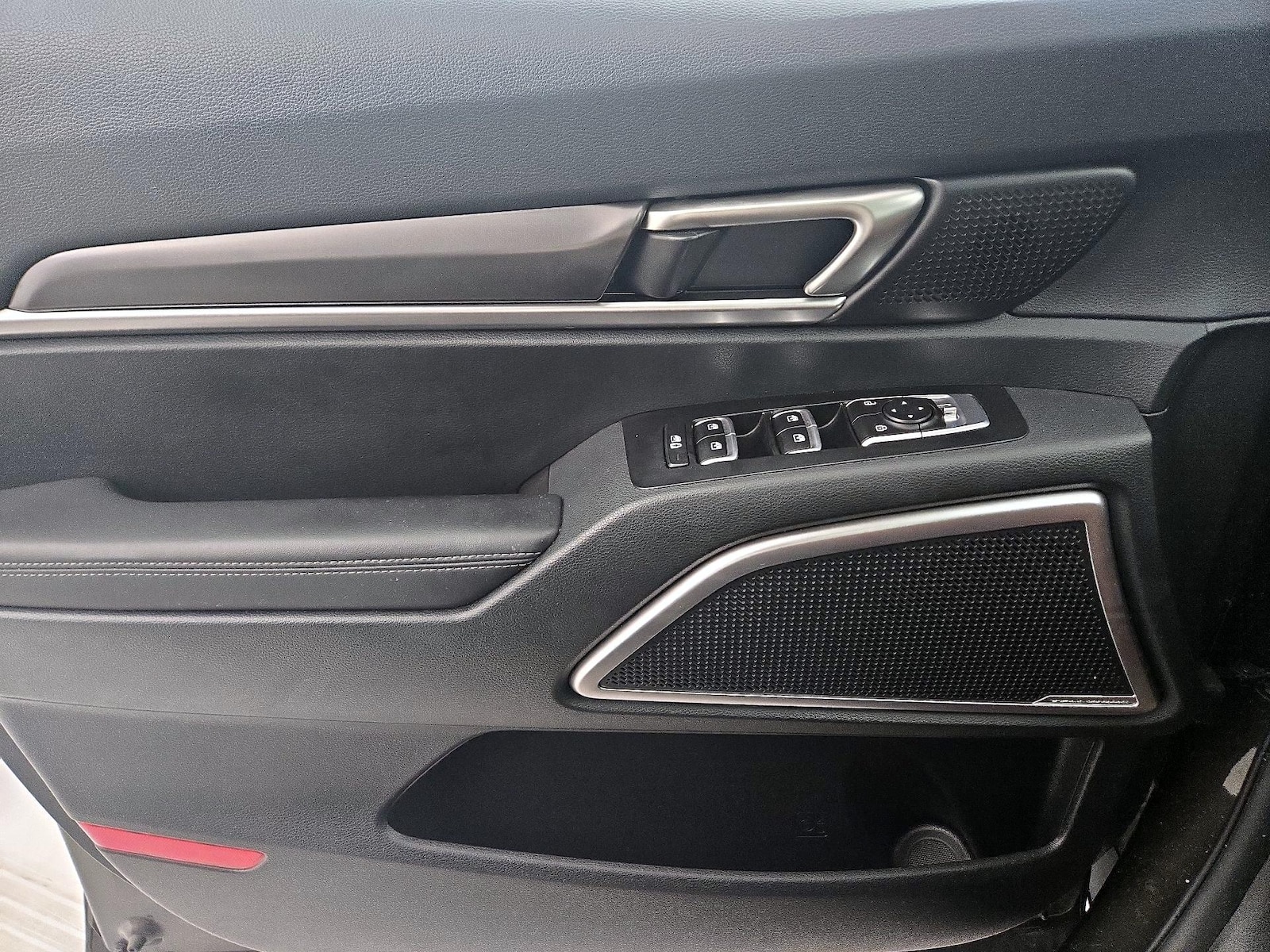 2025 Kia Telluride S - Photo 13