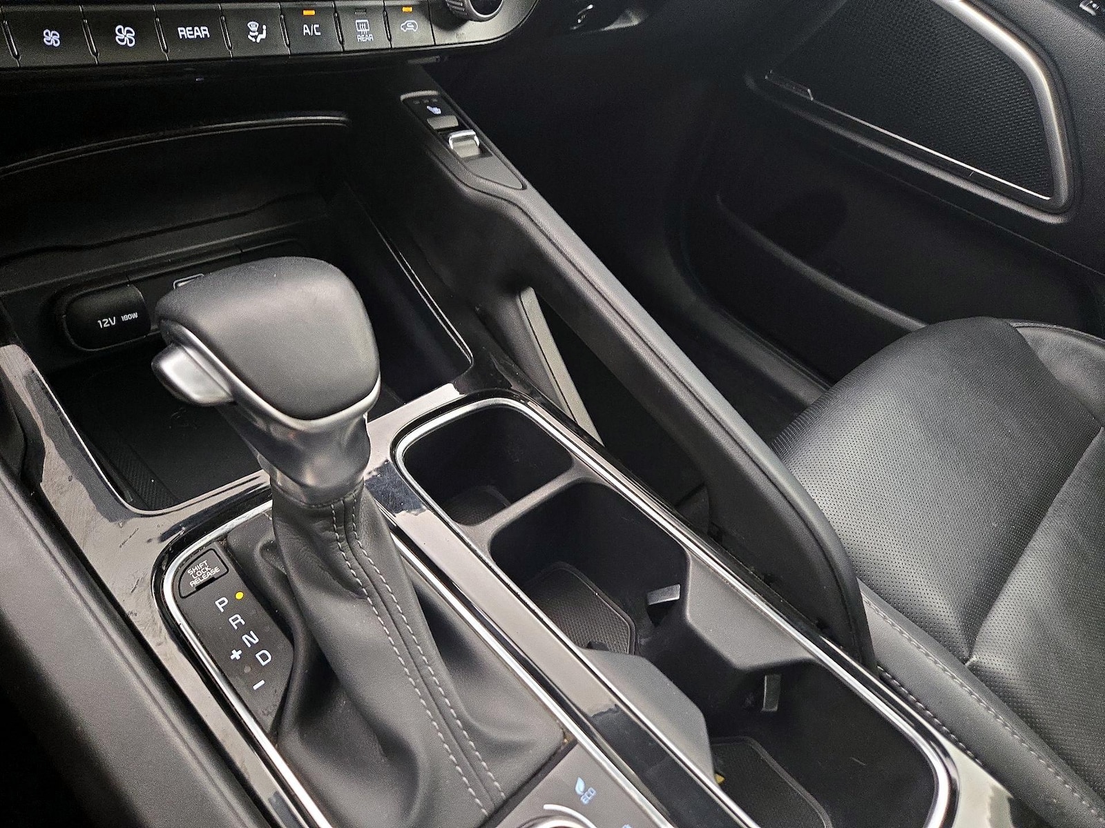 2025 Kia Telluride S - Photo 19