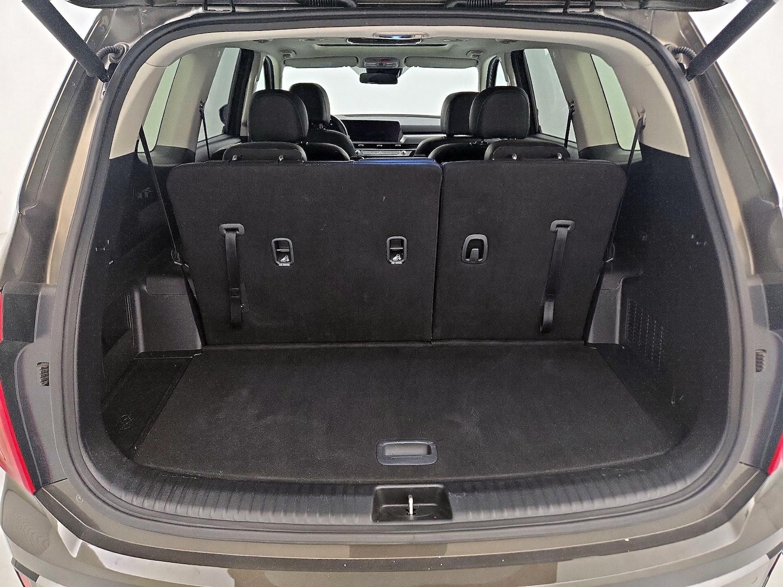 2025 Kia Telluride S - Photo 24