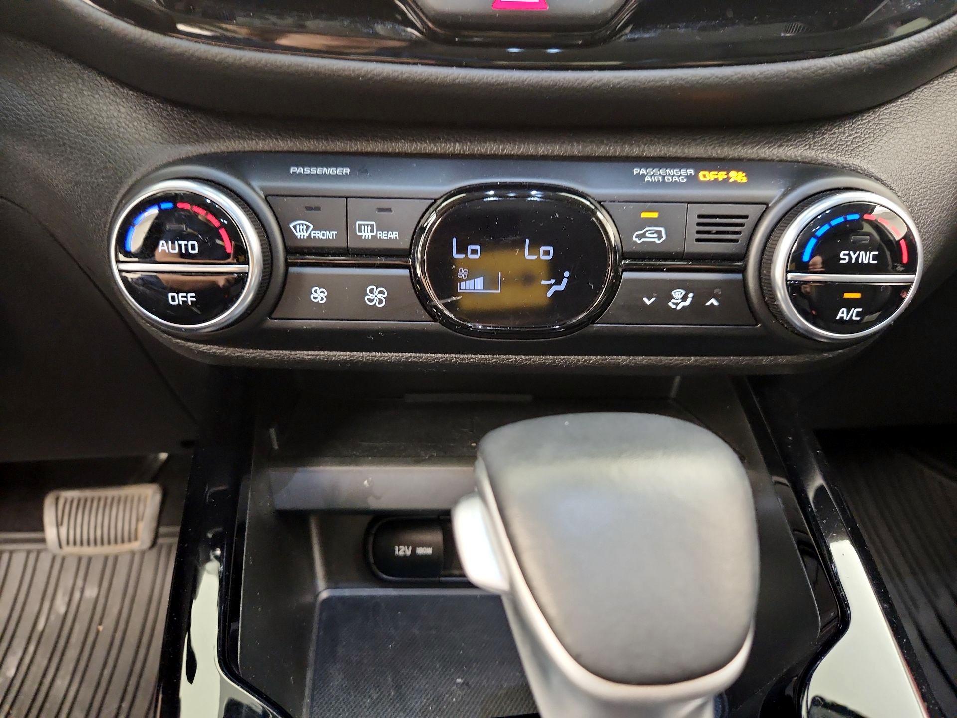 Thumbnail: 2023 Kia Soul - 17