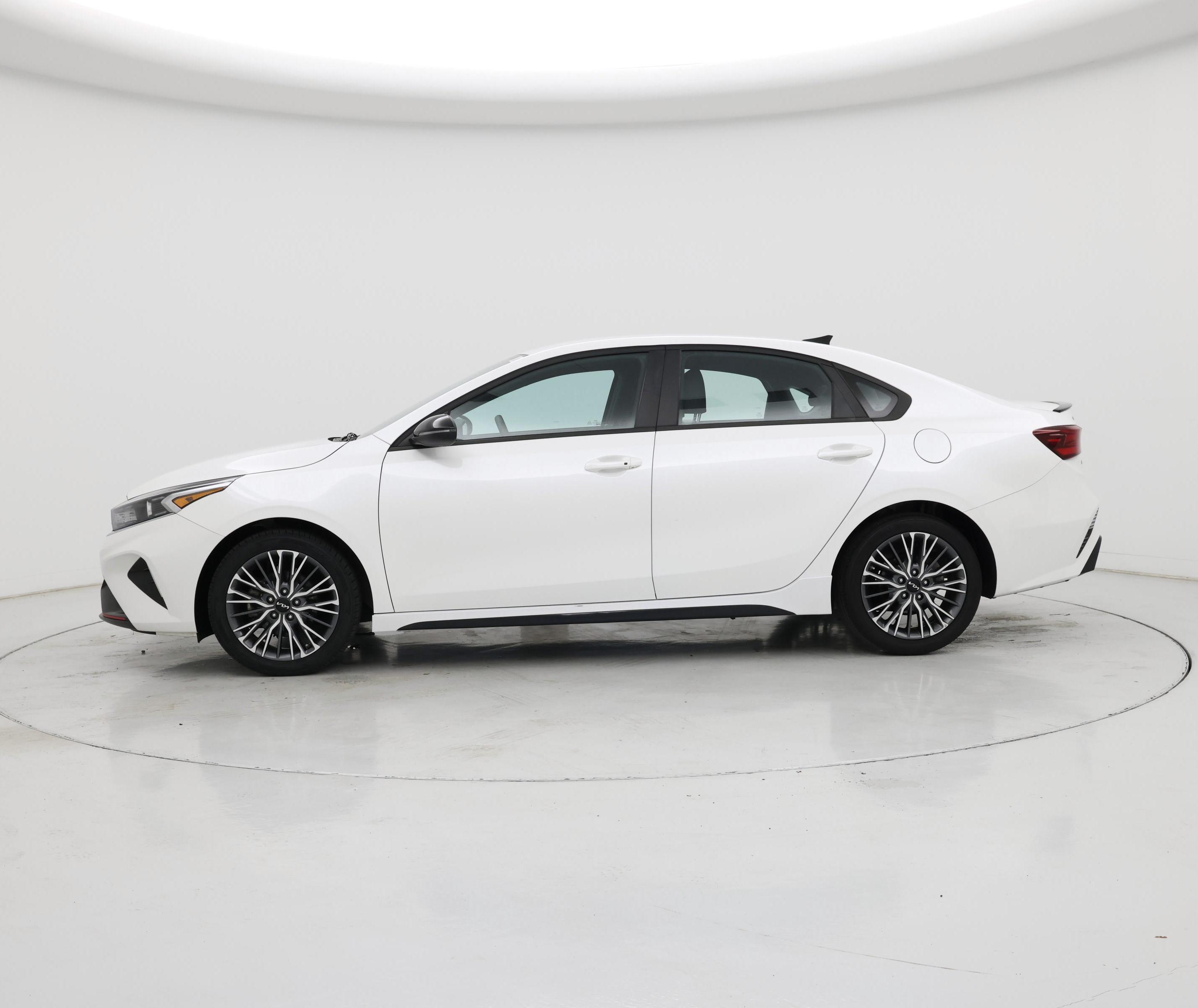 Thumbnail: 2023 Kia Forte - 3