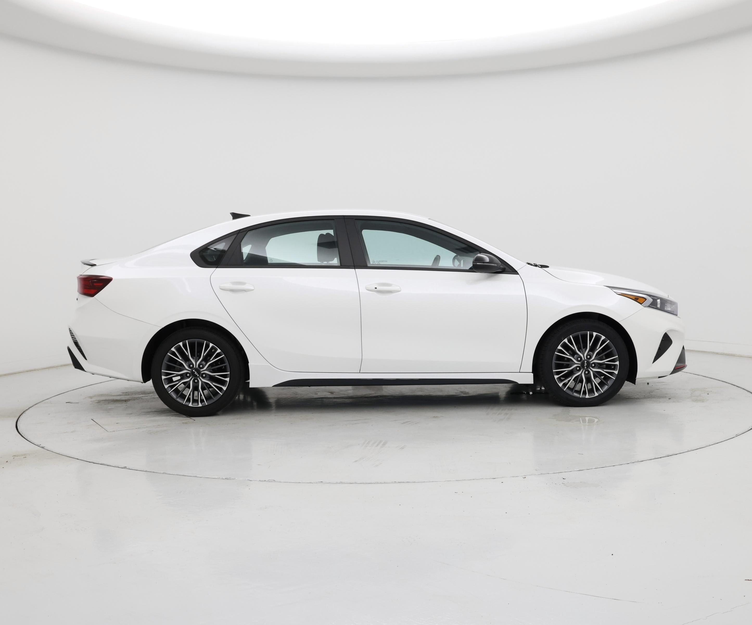 Thumbnail: 2023 Kia Forte - 7