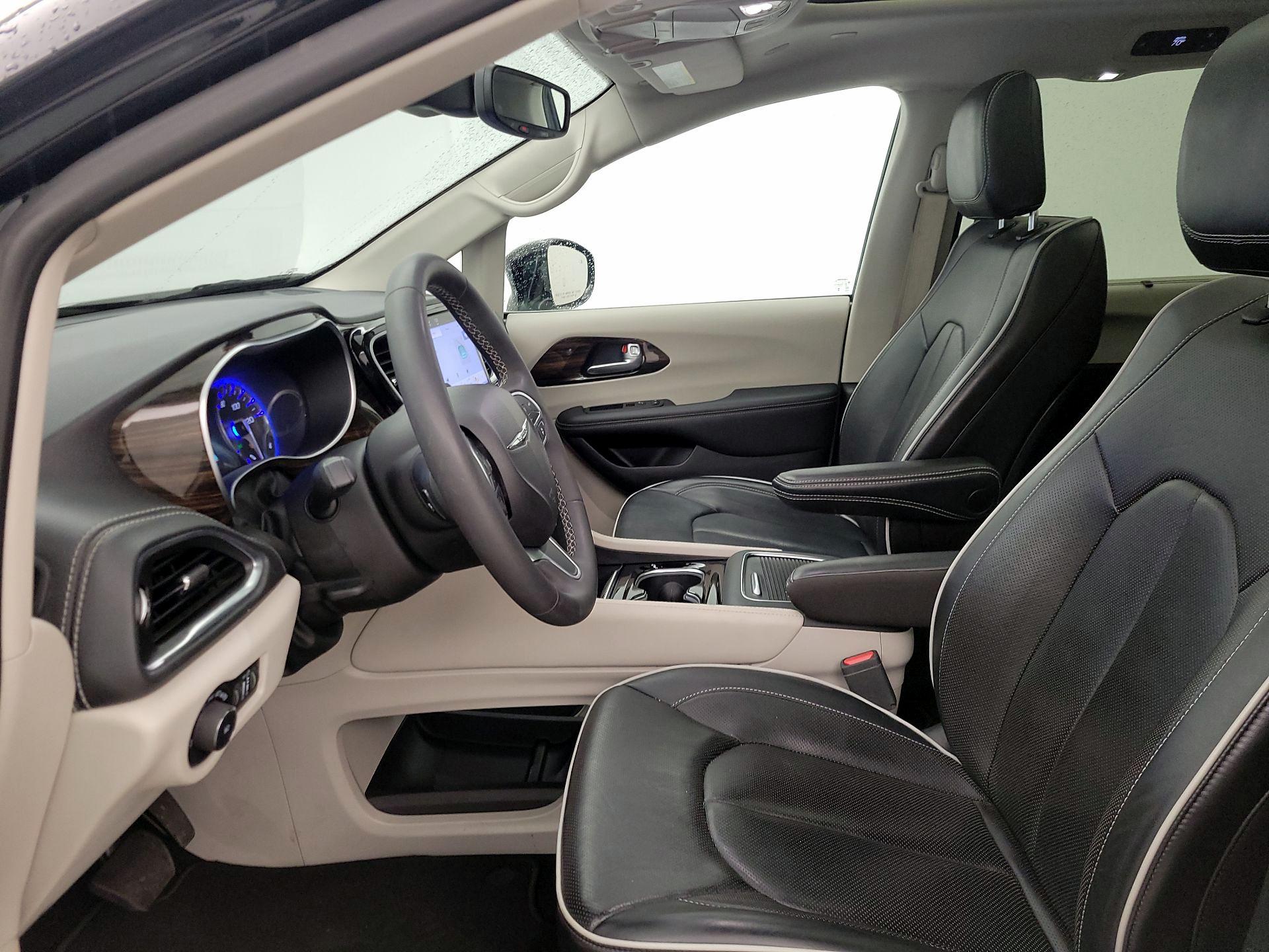 Thumbnail: 2024 Chrysler Pacifica - 11