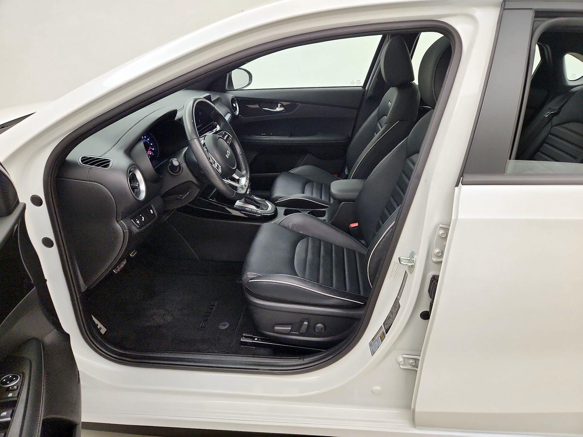 Thumbnail: 2023 Kia Forte - 11