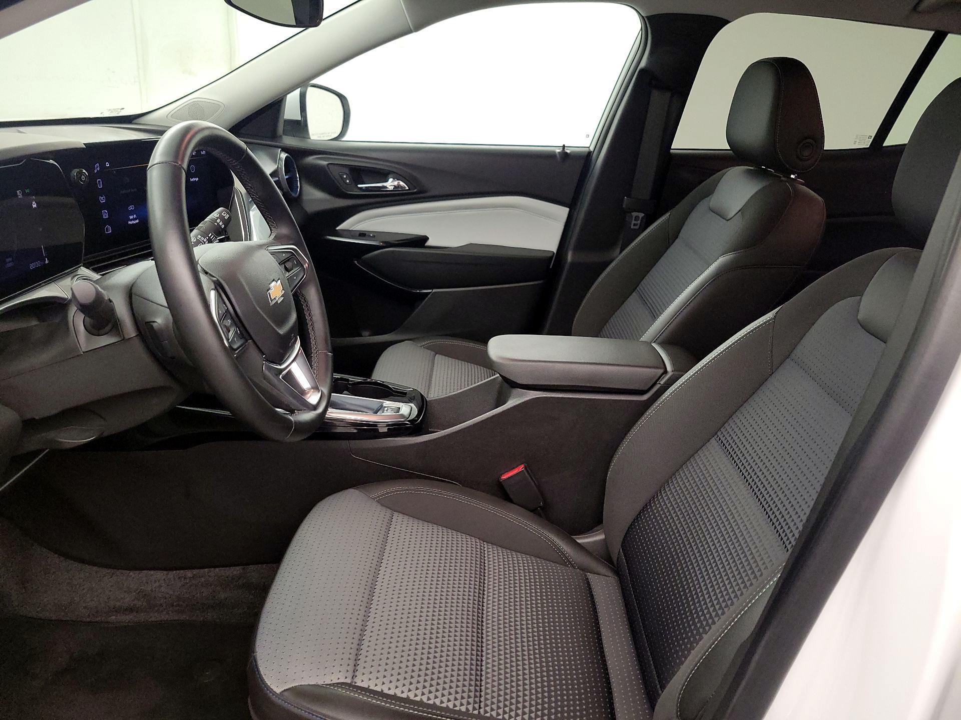 Thumbnail: 2024 Chevrolet Trax - 11